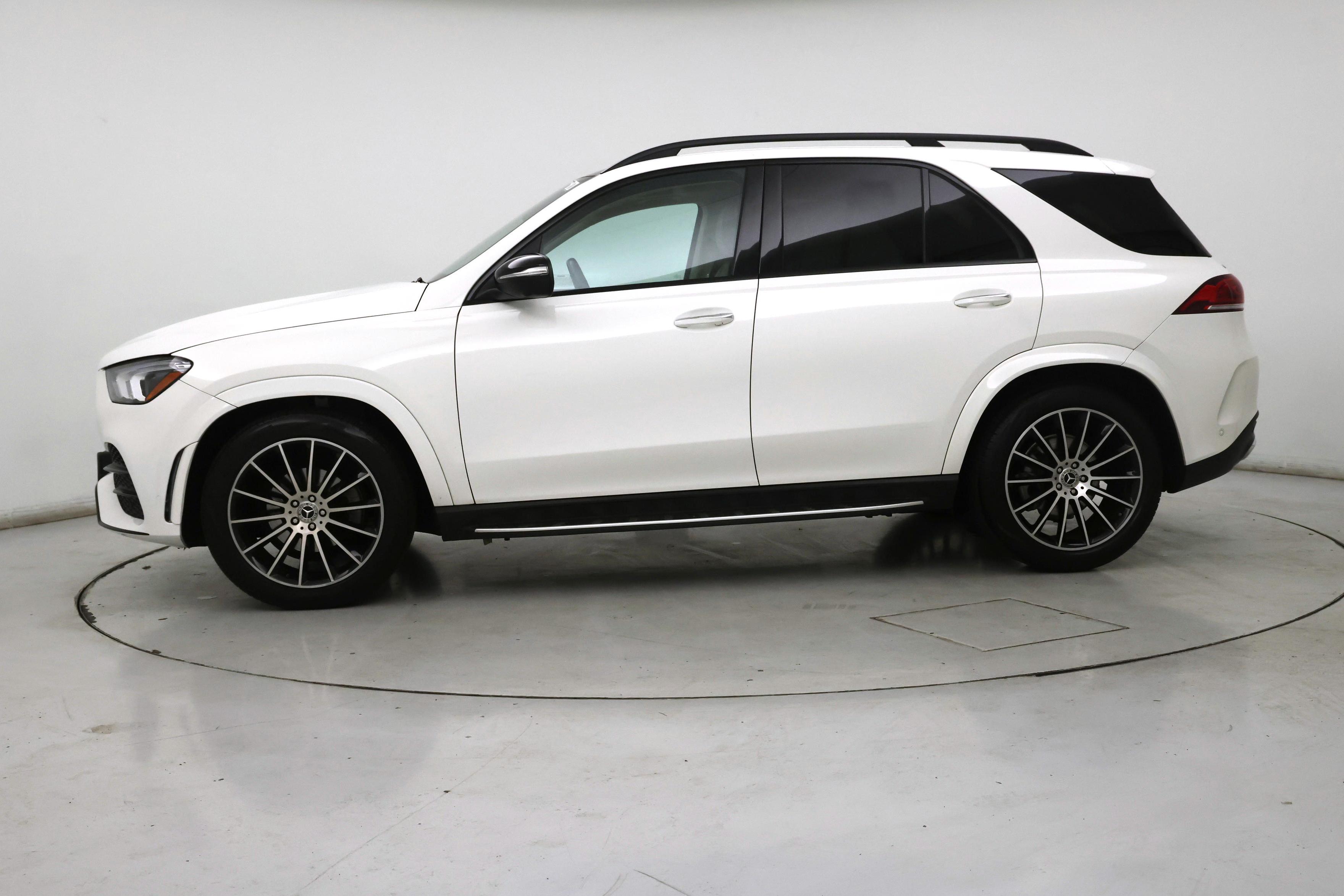 Thumbnail: 2021 Mercedes-Benz GLE - 3