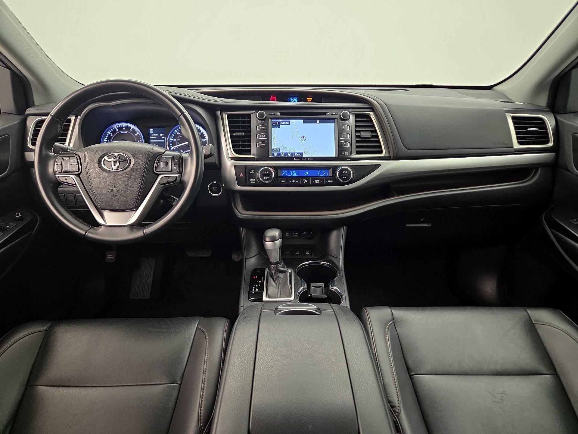 Thumbnail: 2019 Toyota Highlander - 9