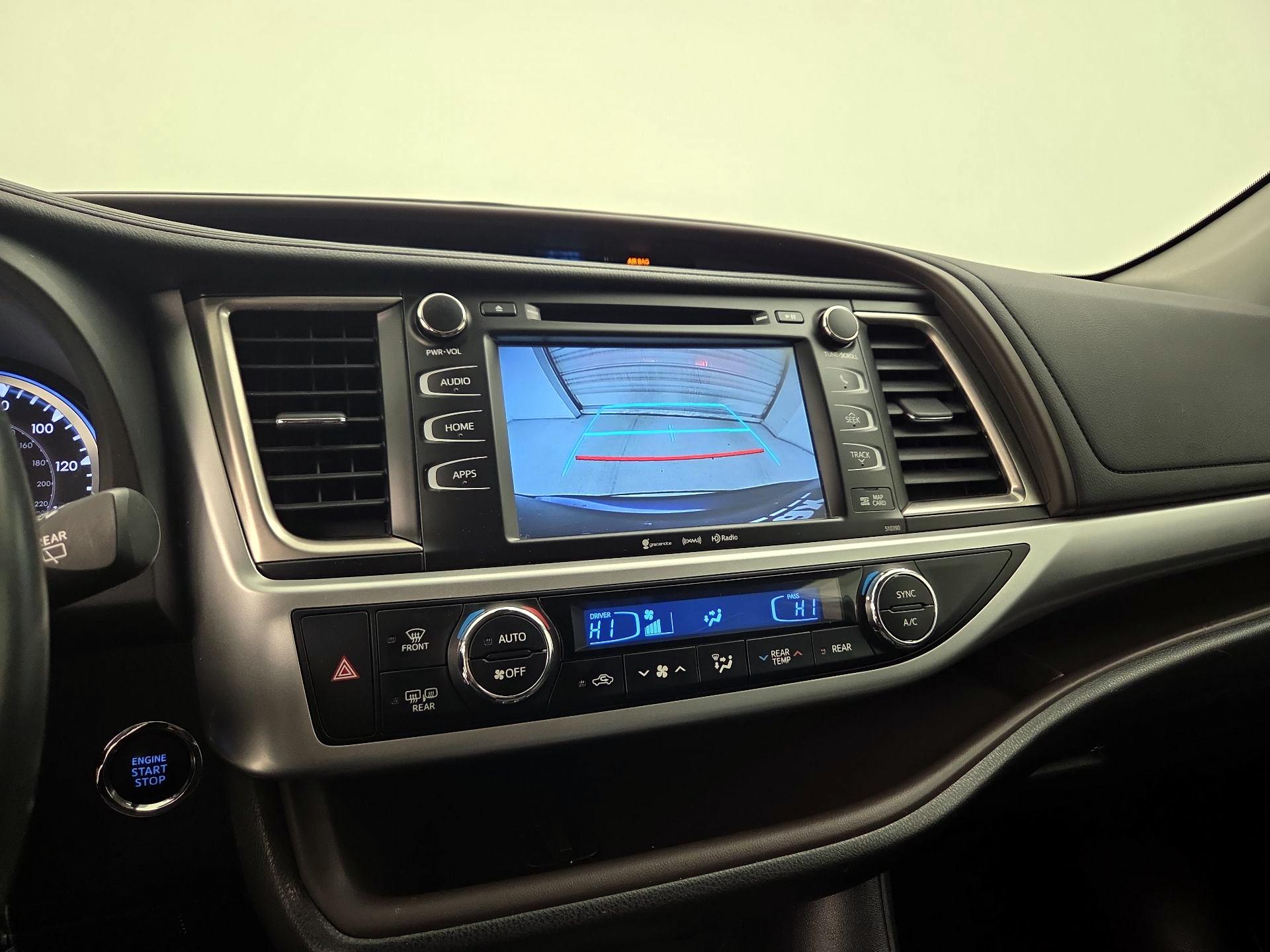 Thumbnail: 2019 Toyota Highlander - 15