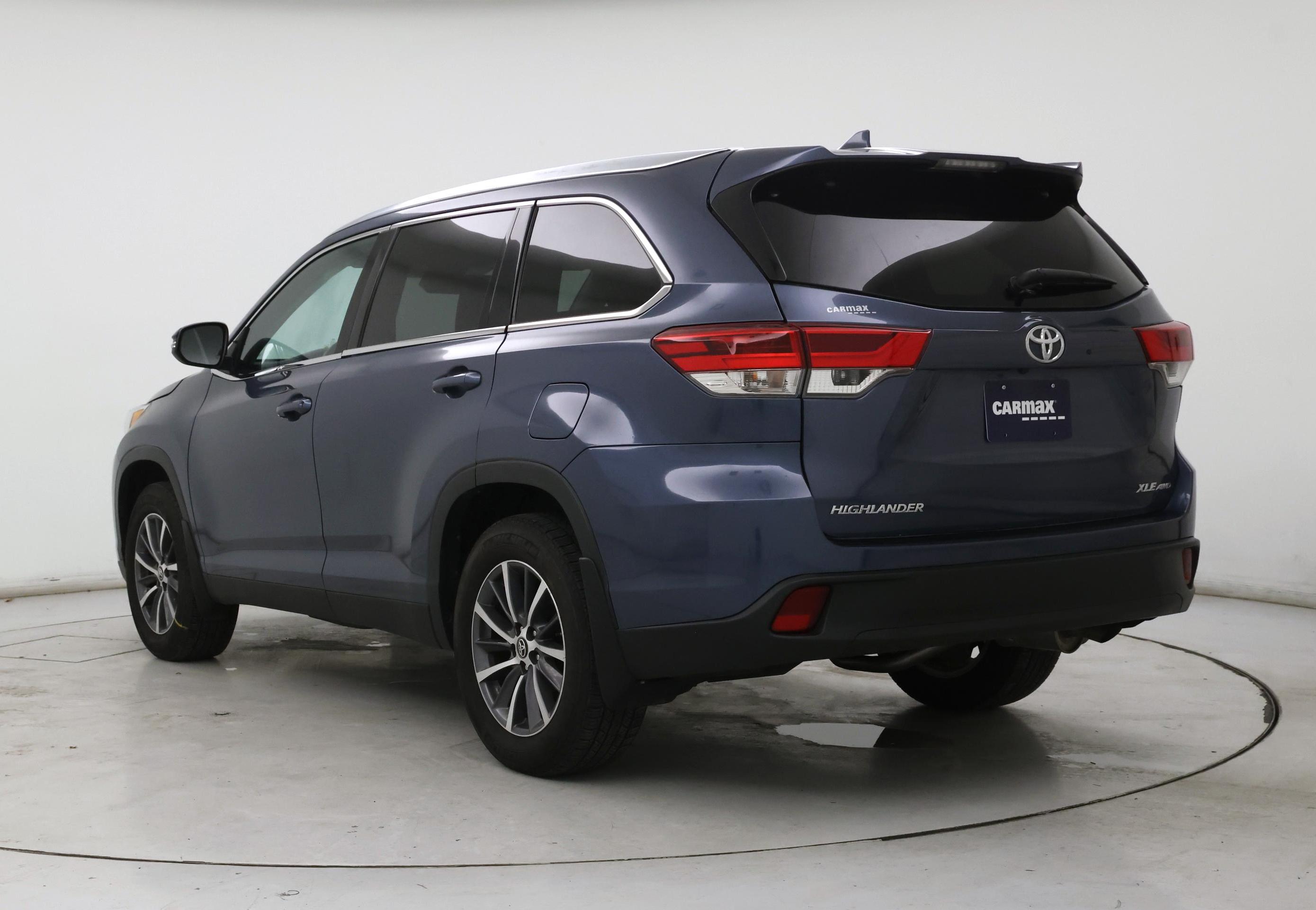 Thumbnail: 2019 Toyota Highlander - 2