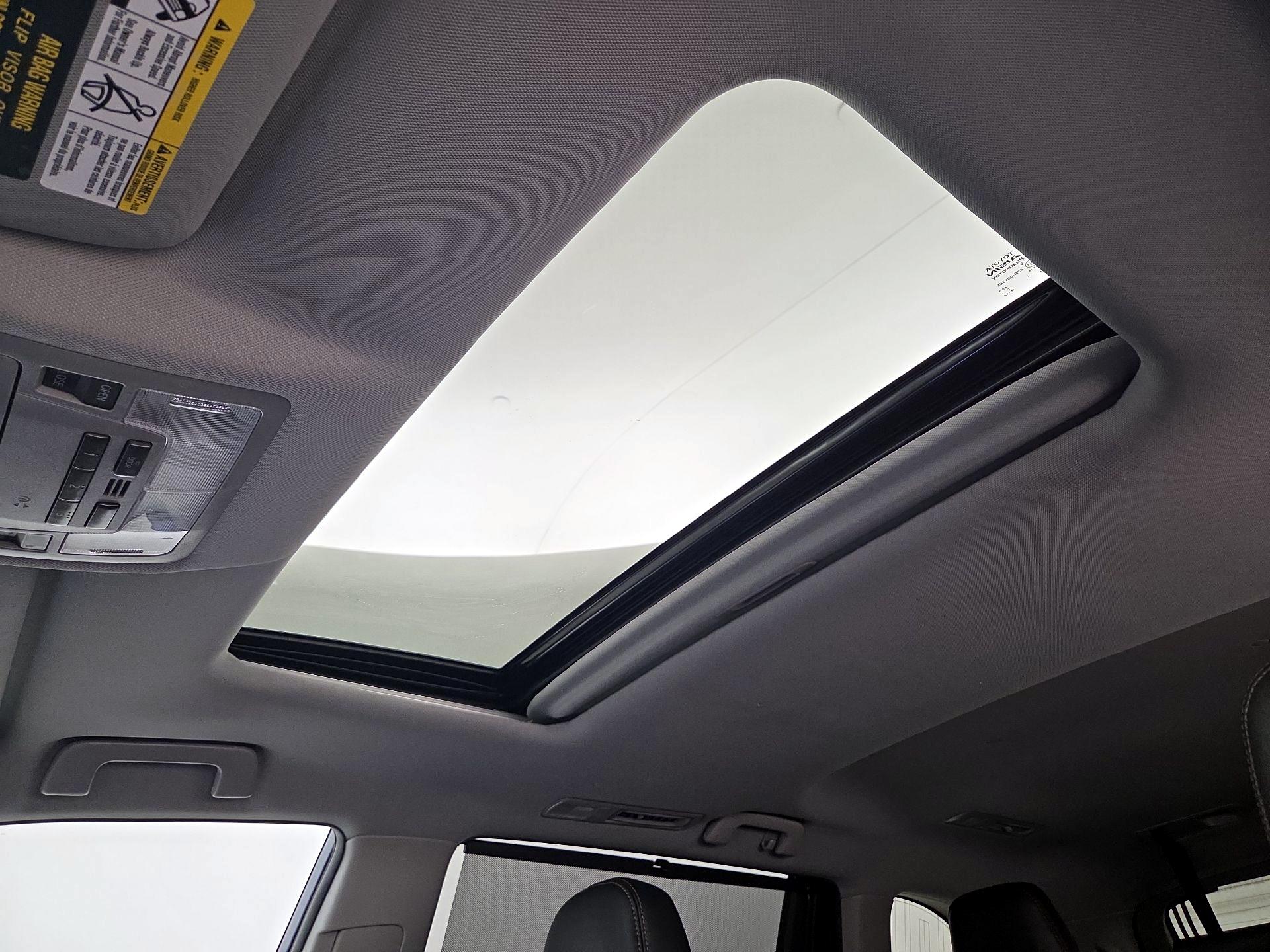 Thumbnail: 2019 Toyota Highlander - 20