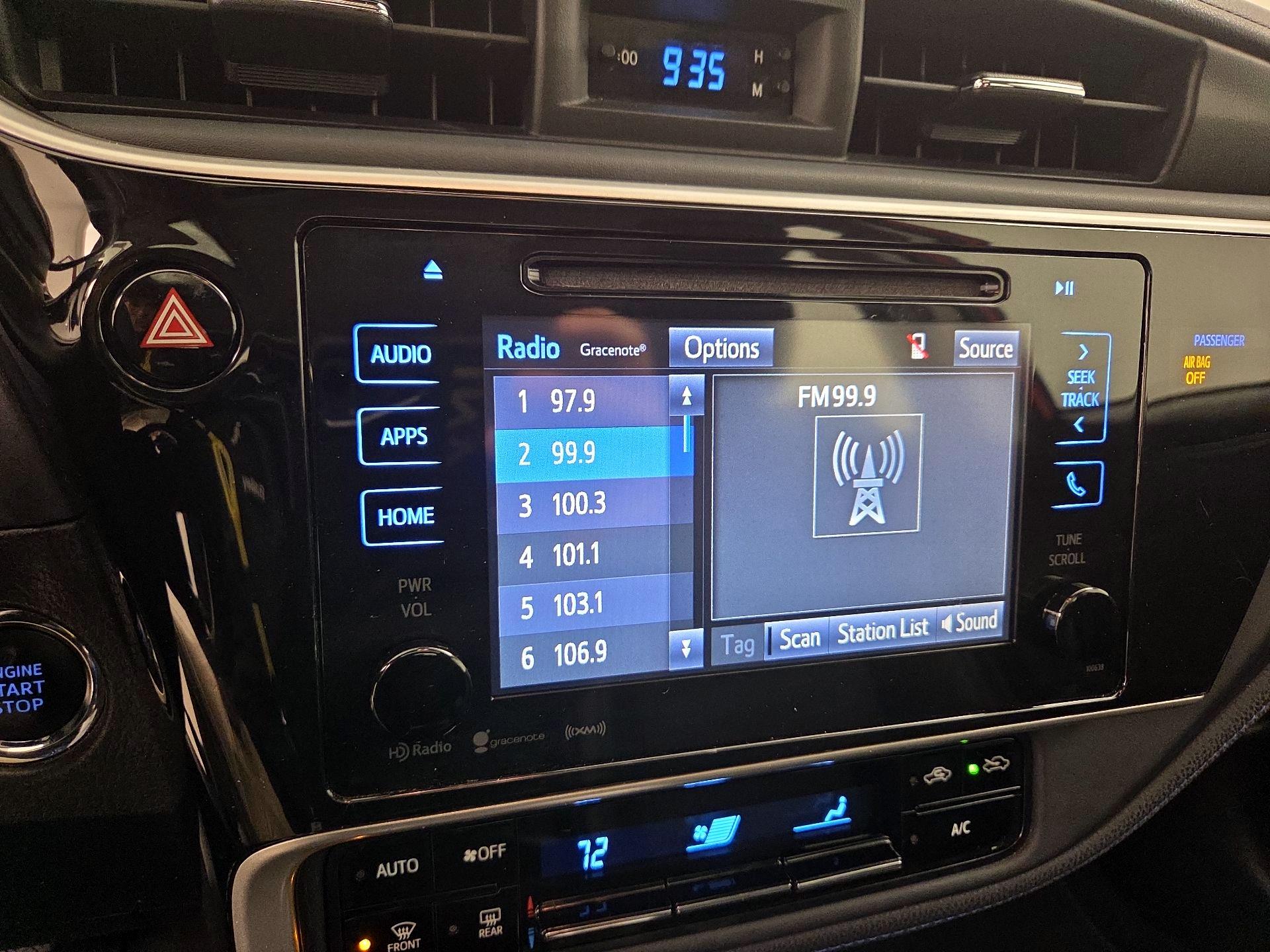 Thumbnail: 2018 Toyota Corolla - 15