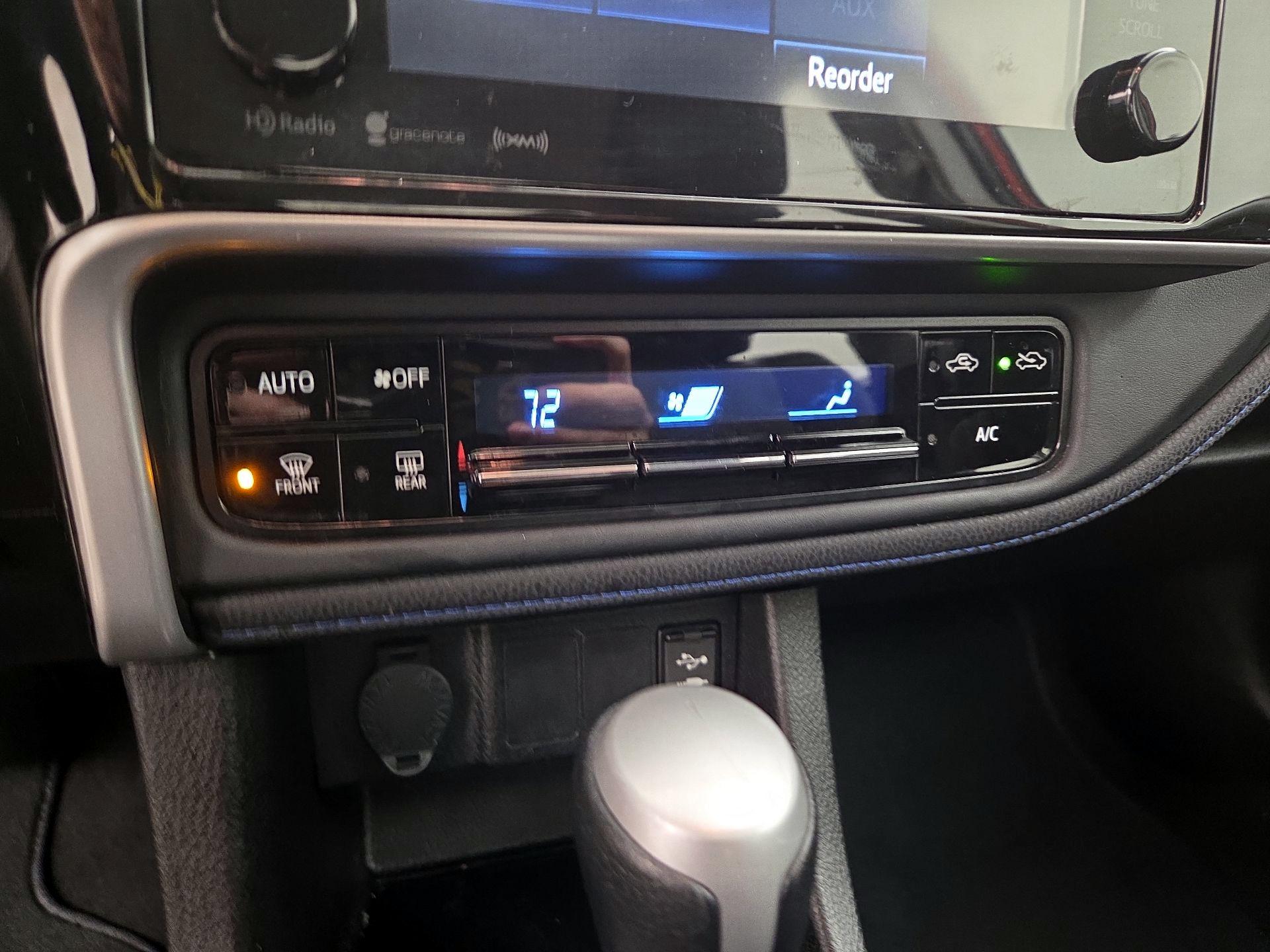 Thumbnail: 2018 Toyota Corolla - 16