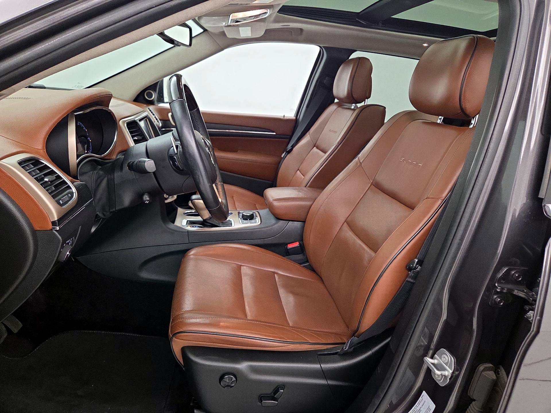 Thumbnail: 2016 Jeep Grand Cherokee - 11