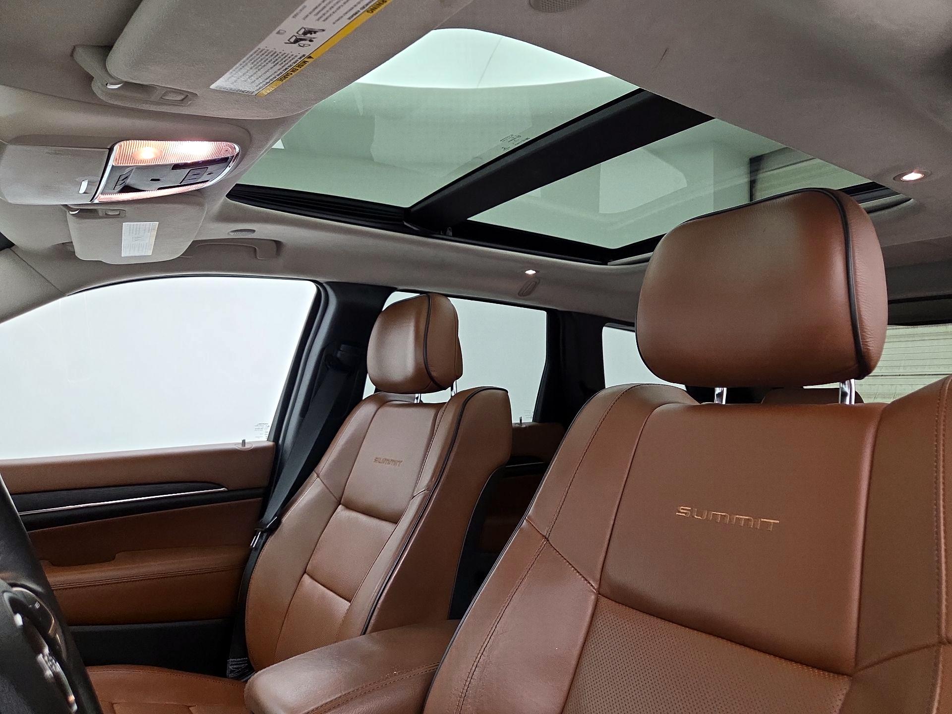 Thumbnail: 2016 Jeep Grand Cherokee - 20