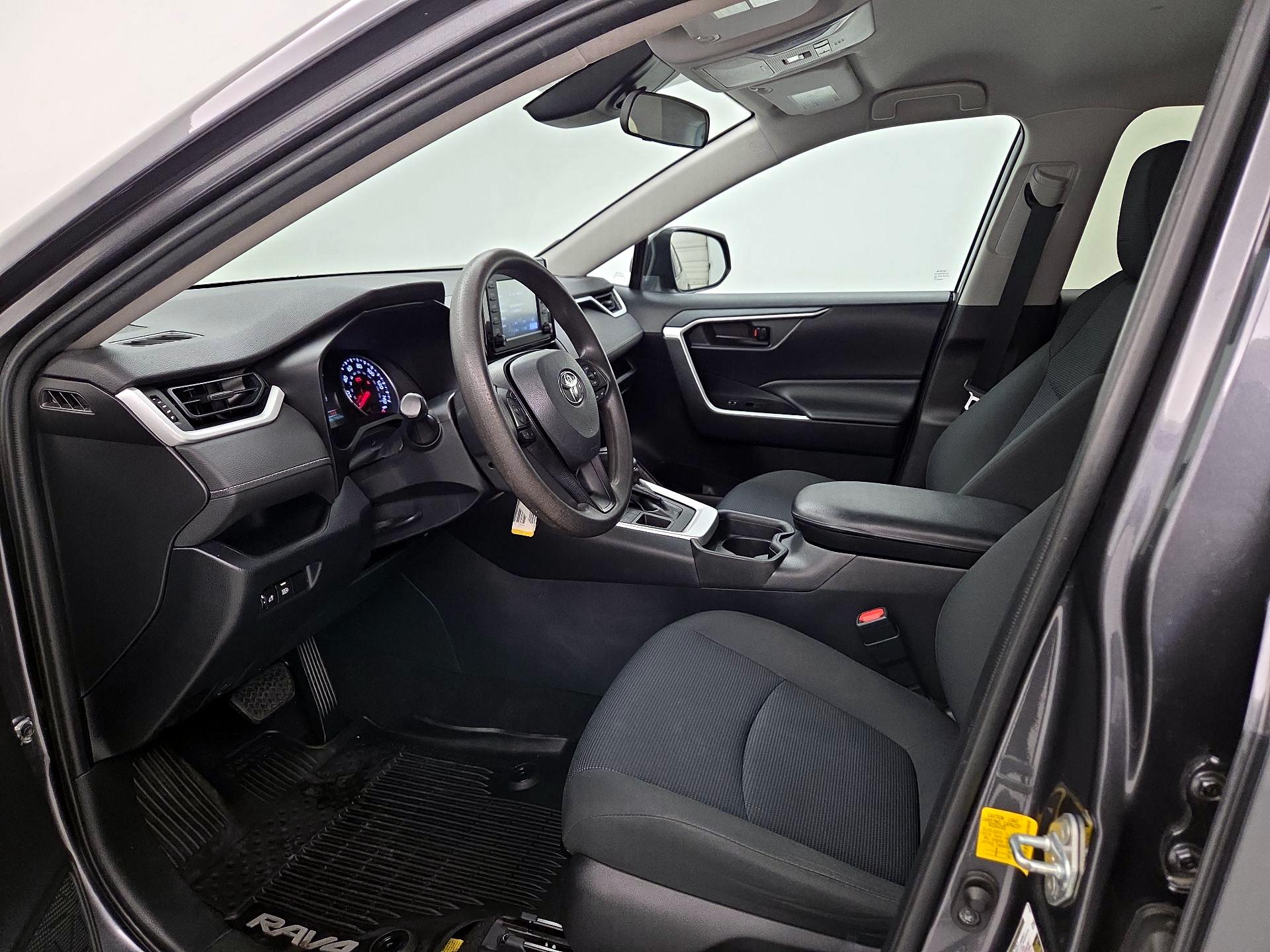 Thumbnail: 2019 Toyota RAV4 - 11