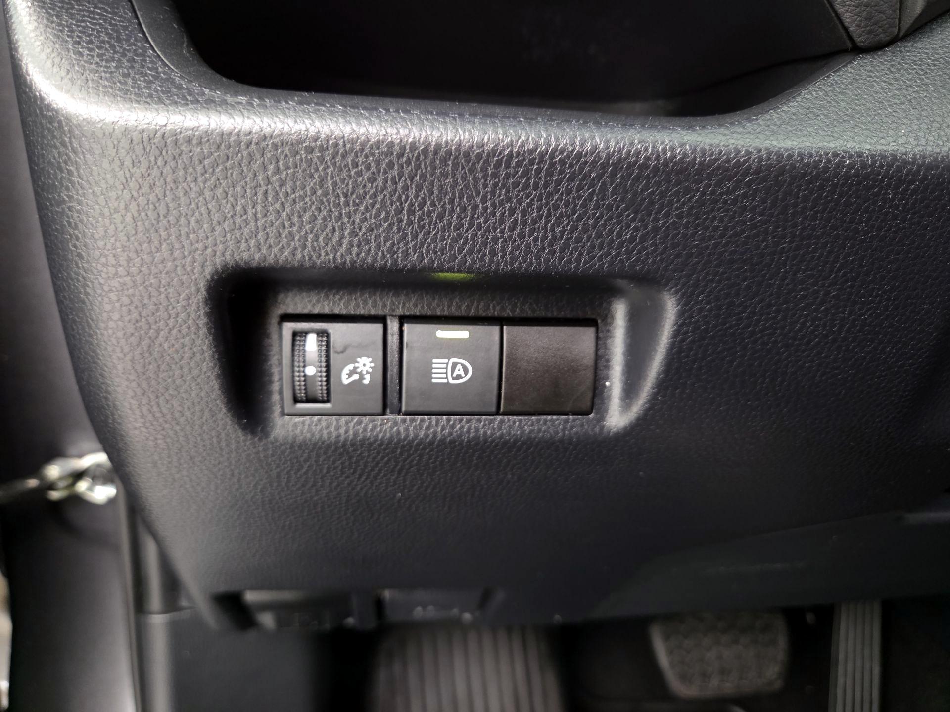 Thumbnail: 2019 Toyota RAV4 - 13