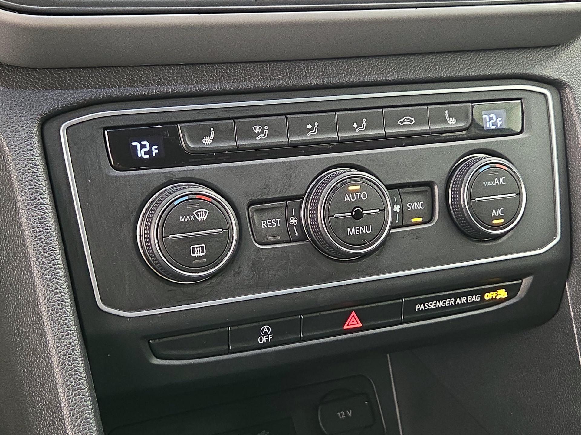 Thumbnail: 2021 Volkswagen Atlas - 16