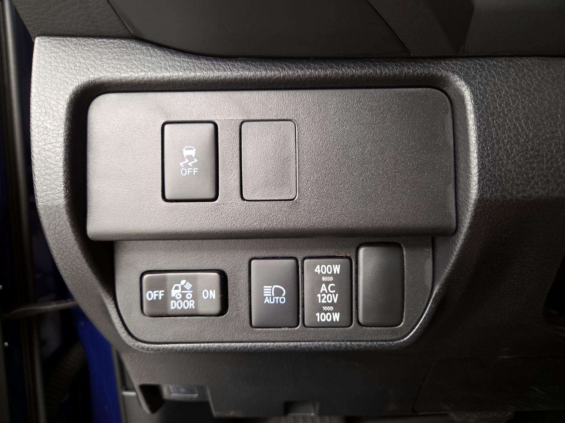 Thumbnail: 2023 Toyota Tacoma - 13