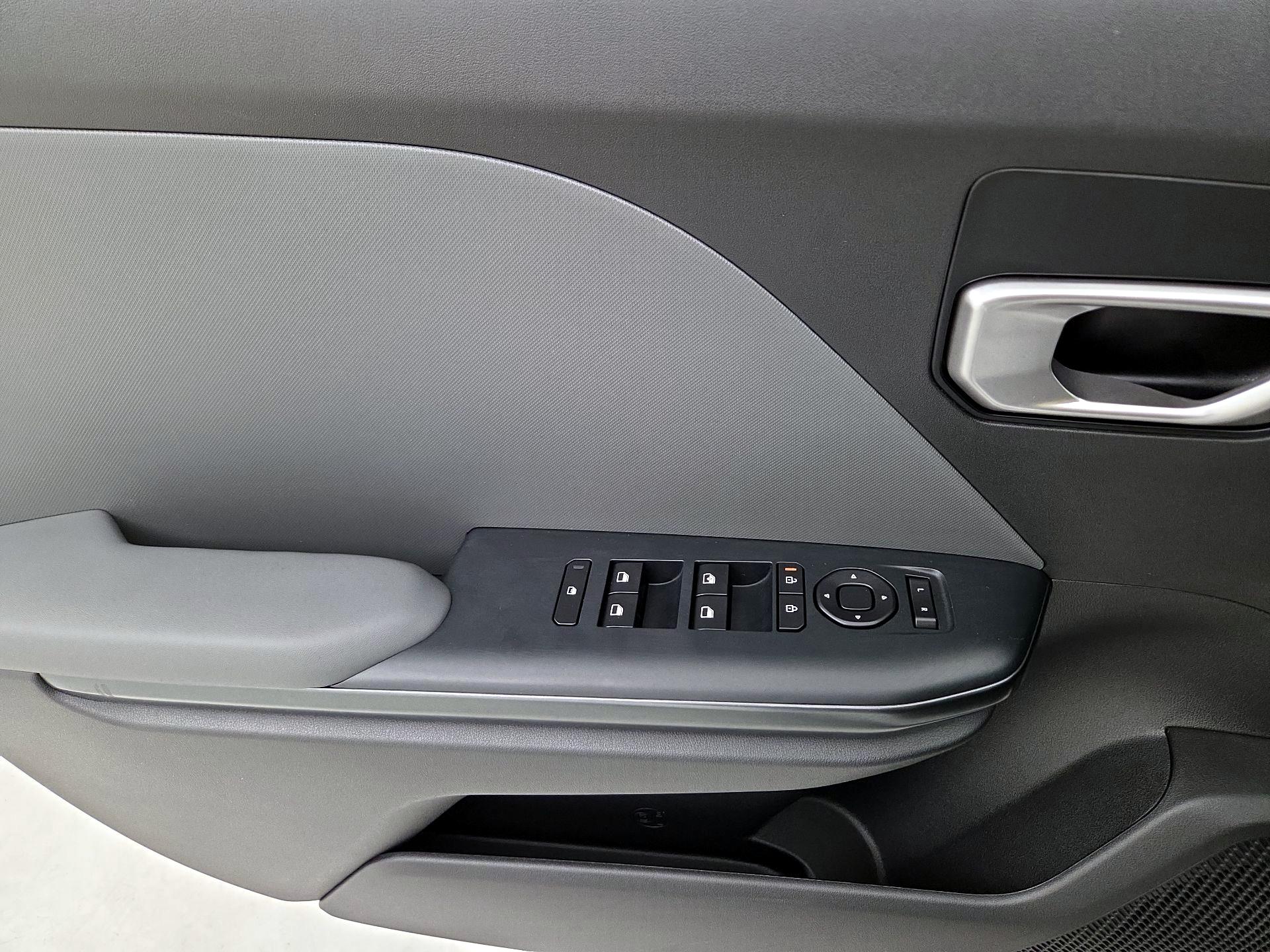 Thumbnail: 2025 Kia K4 - 12