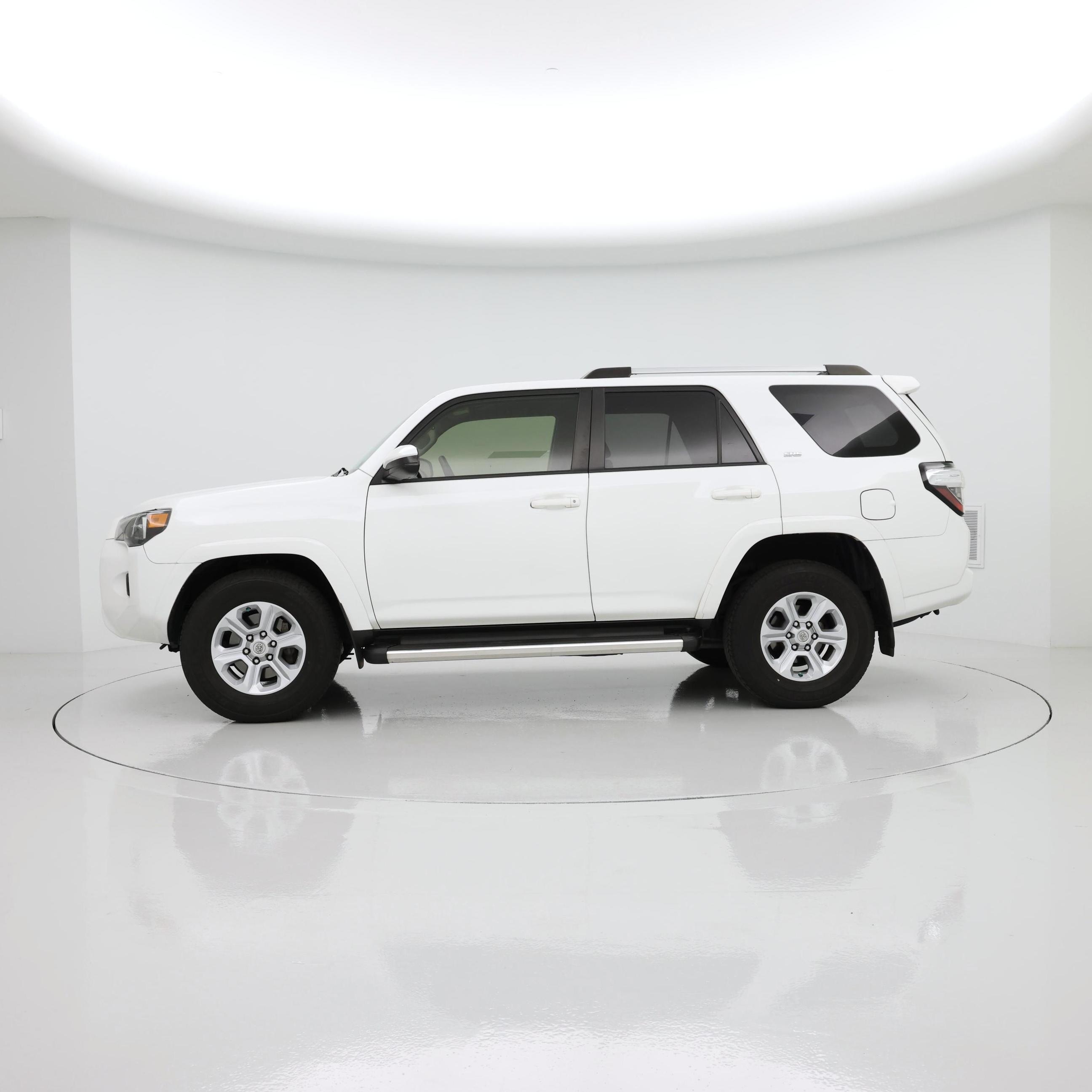 Thumbnail: 2020 Toyota 4Runner - 3