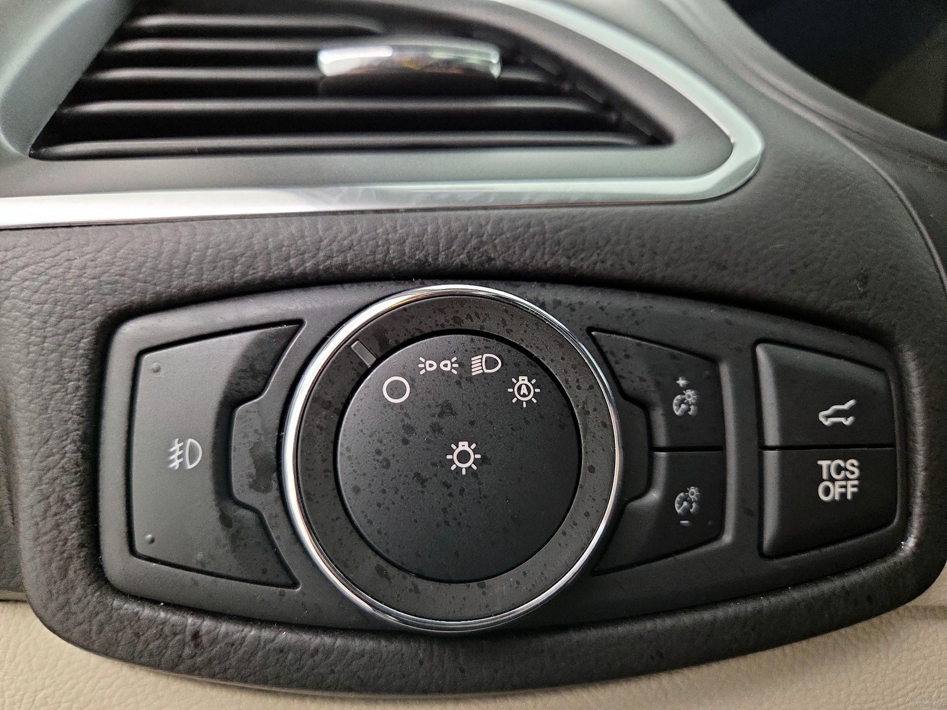 Thumbnail: 2022 Ford Edge - 13