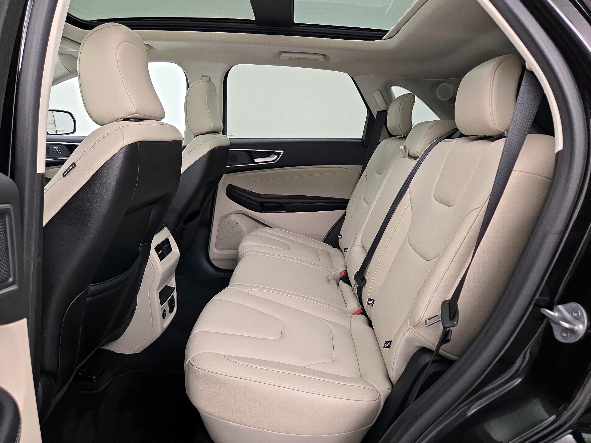 Thumbnail: 2022 Ford Edge - 20