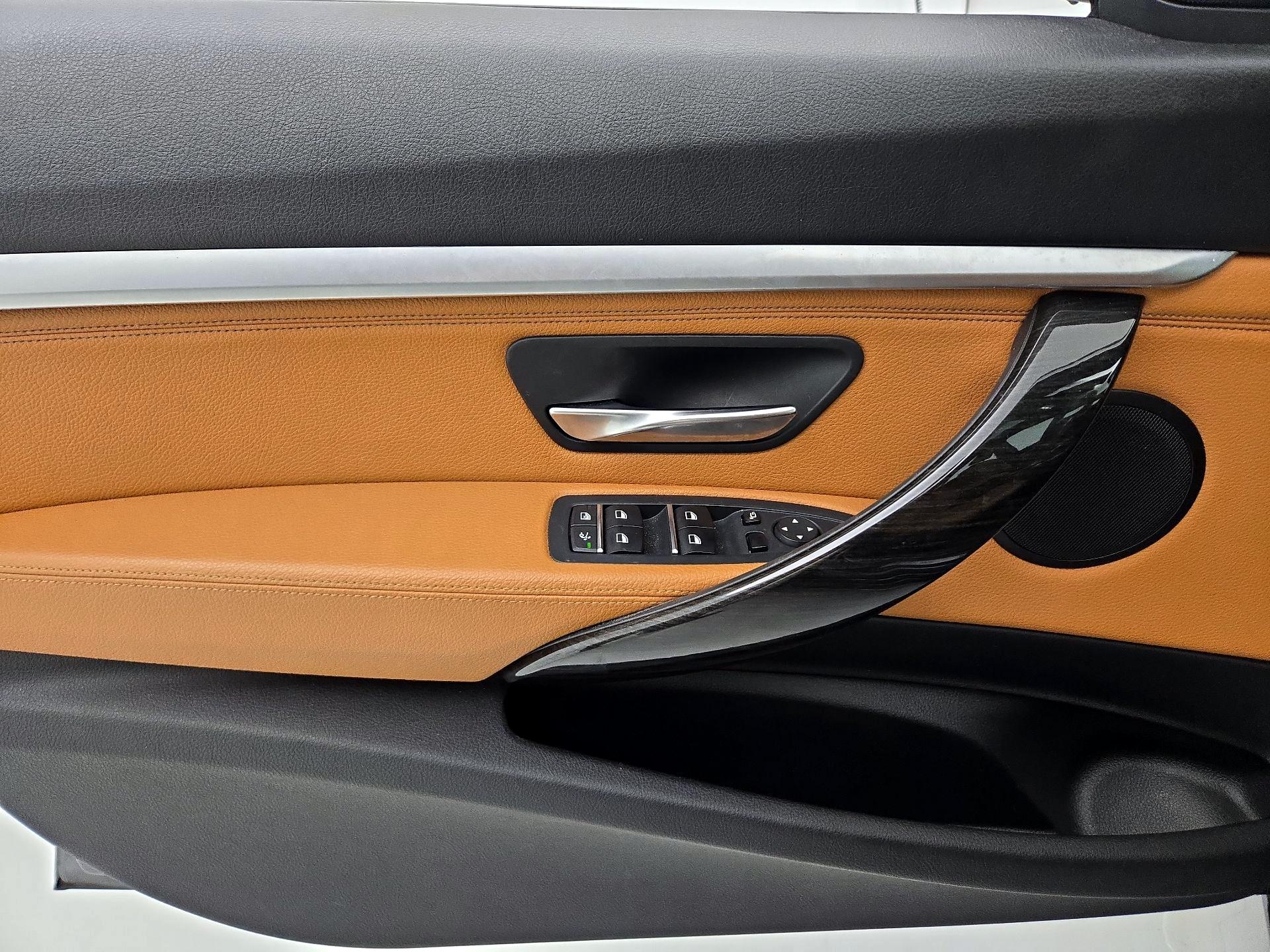 Thumbnail: 2018 BMW 3 Series - 12