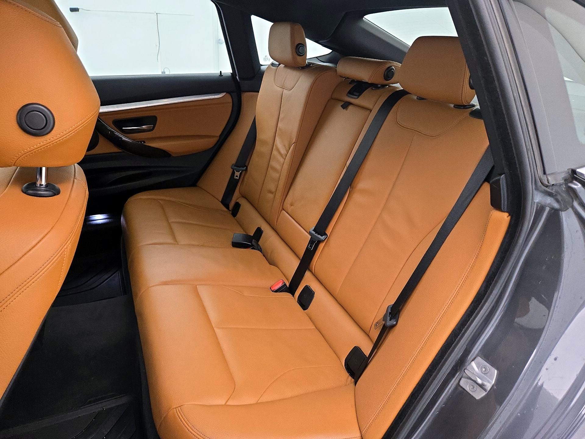 Thumbnail: 2018 BMW 3 Series - 20