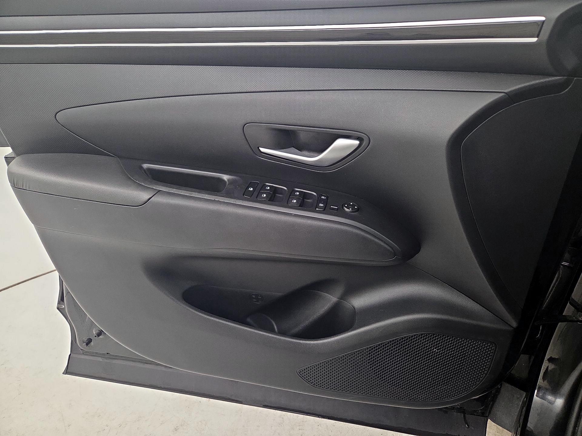 Thumbnail: 2022 Hyundai Tucson - 12