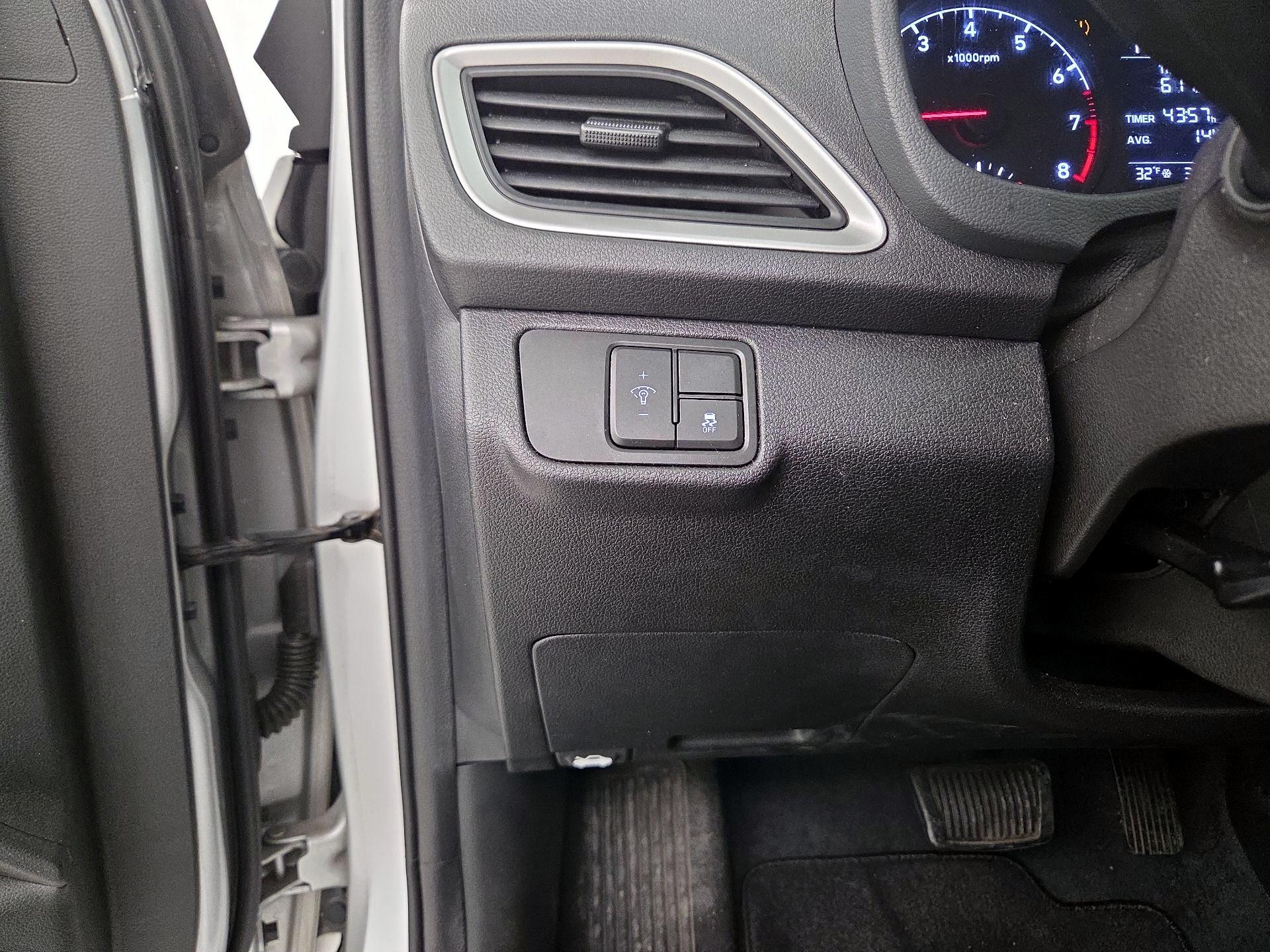 Thumbnail: 2020 Hyundai Accent - 13