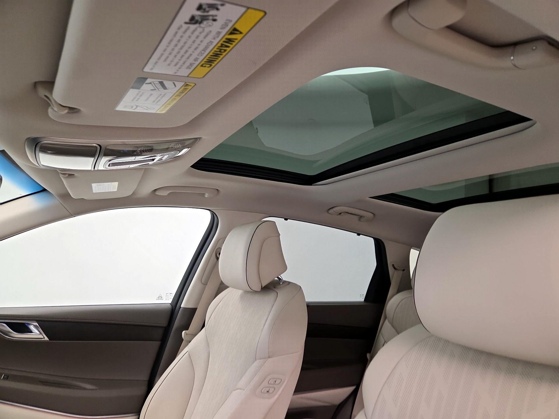 Thumbnail: 2024 Genesis GV80 - 20