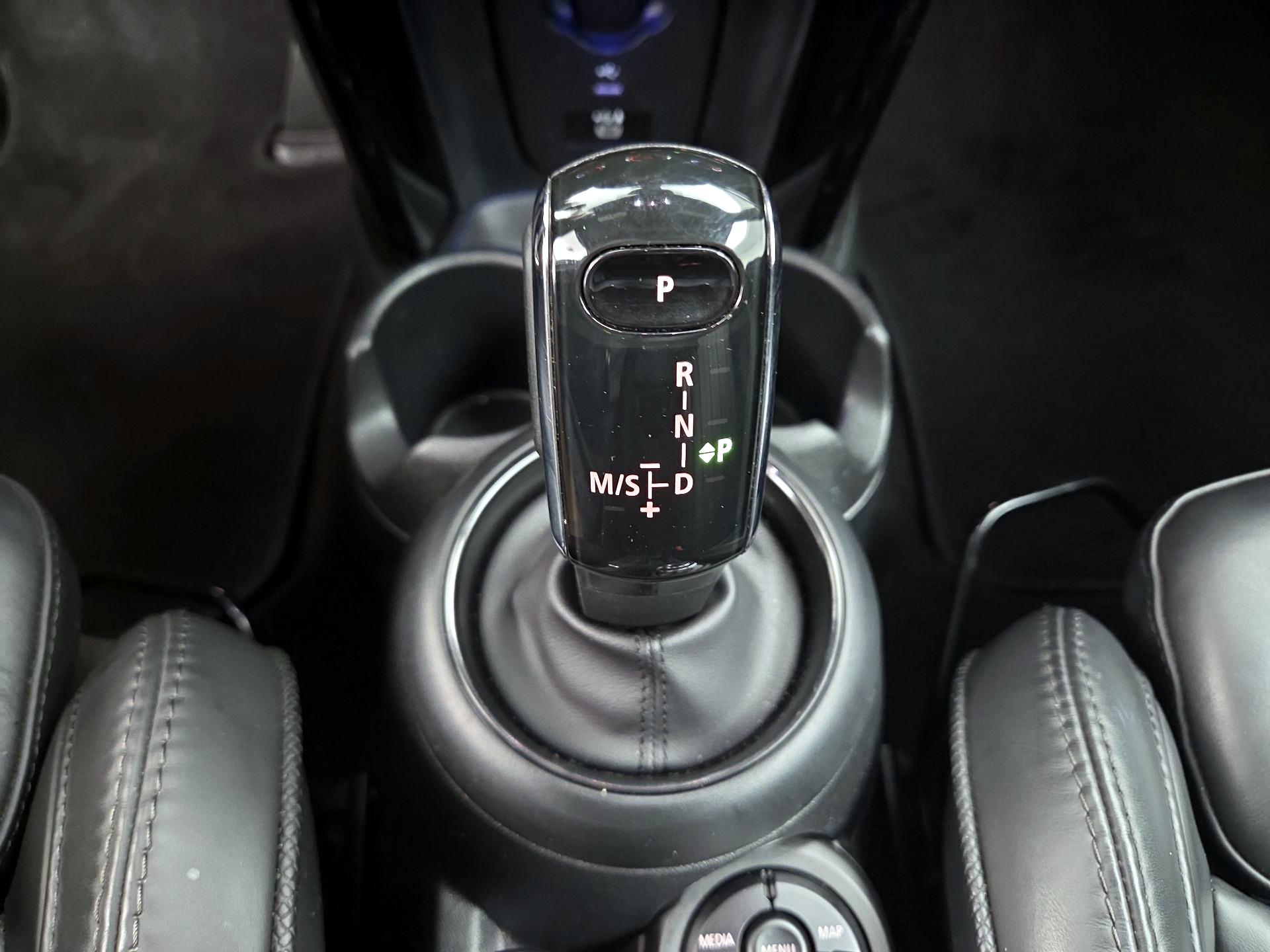 Thumbnail: 2022 MINI Cooper - 18