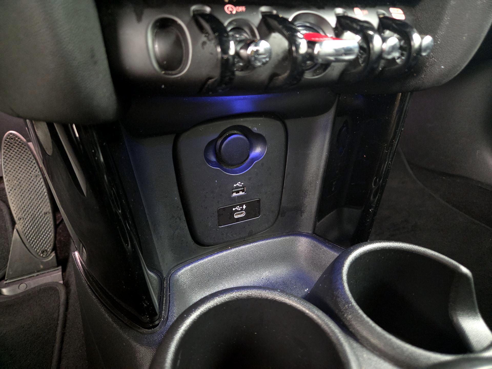 Thumbnail: 2022 MINI Cooper - 19