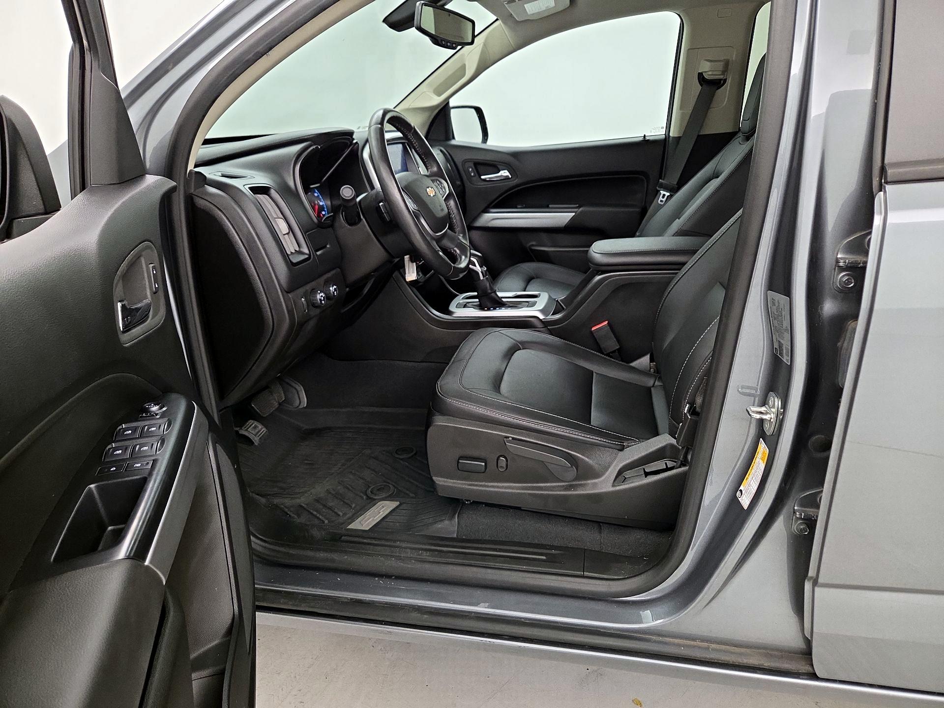 Thumbnail: 2022 Chevrolet Colorado - 11