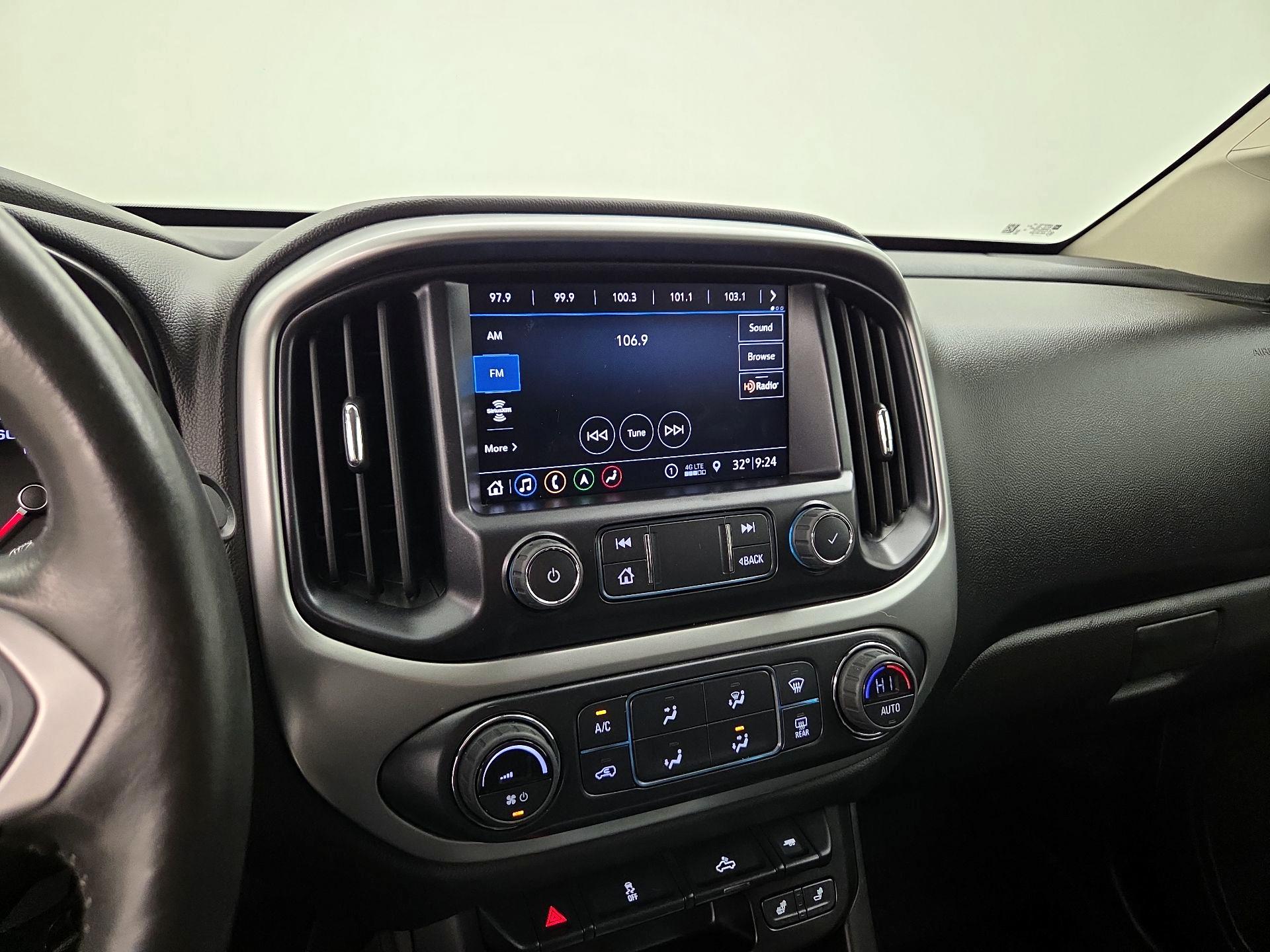 Thumbnail: 2022 Chevrolet Colorado - 16