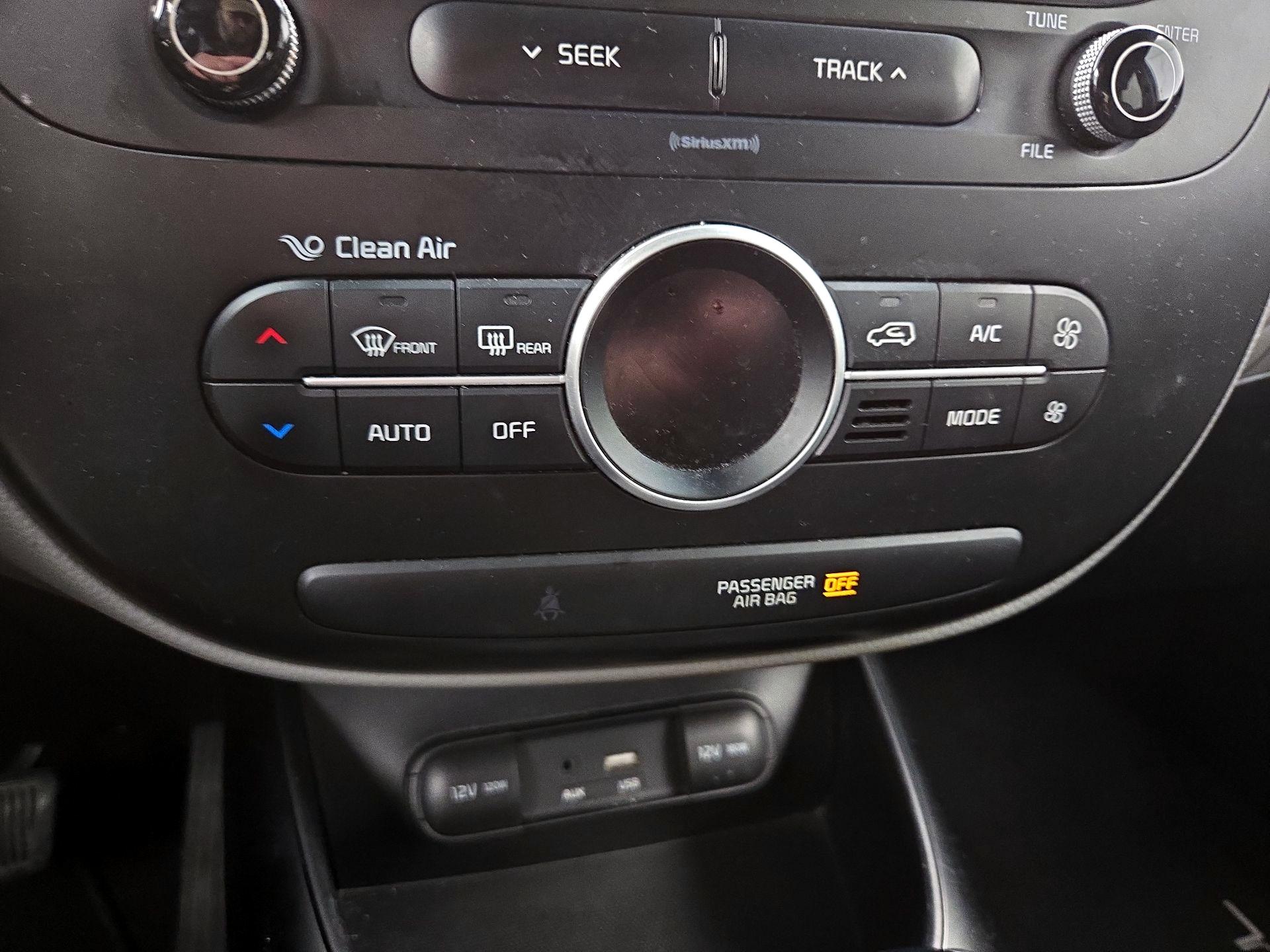 Thumbnail: 2017 Kia Soul - 16