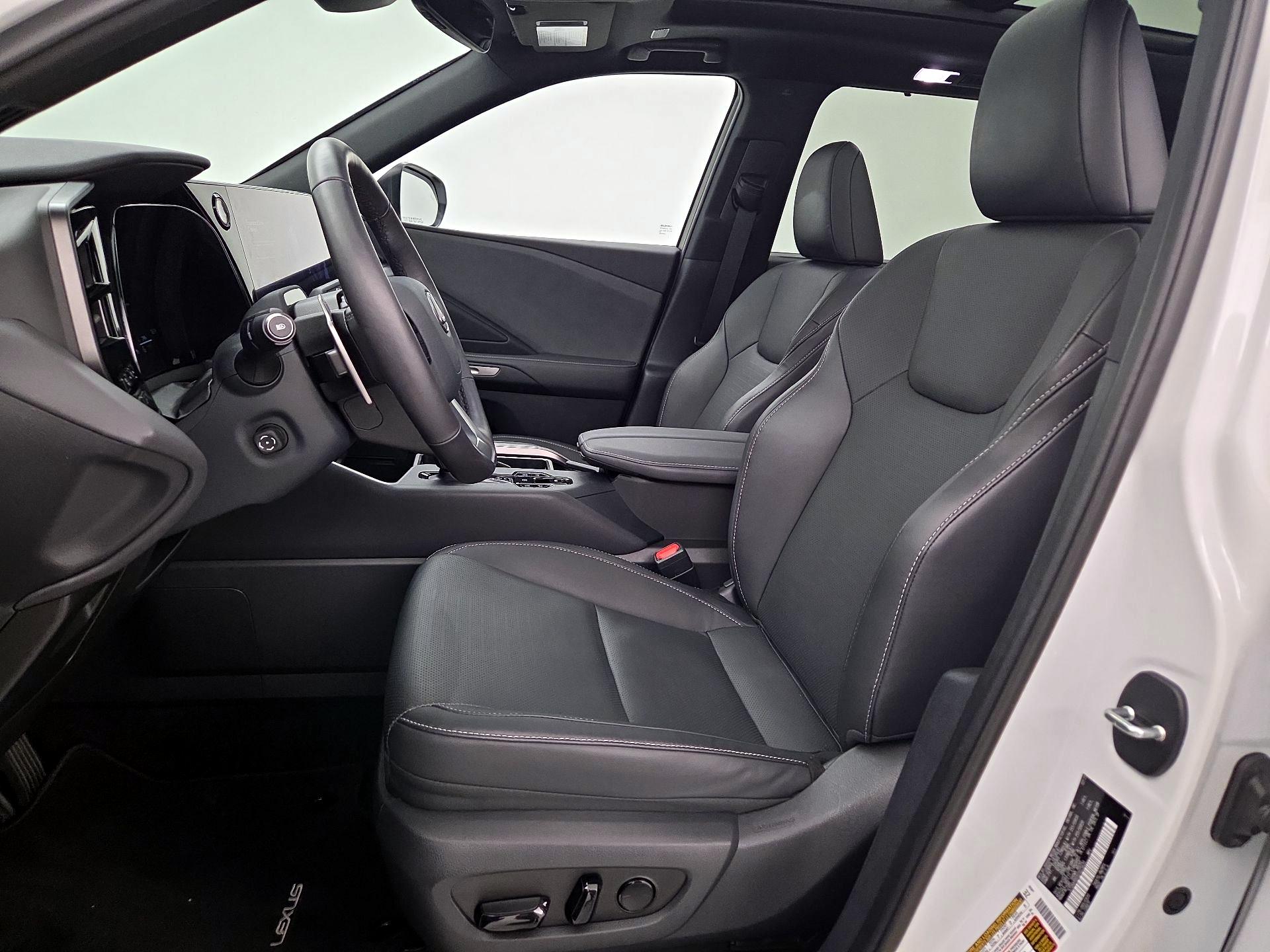 Thumbnail: 2025 Lexus TX - 11