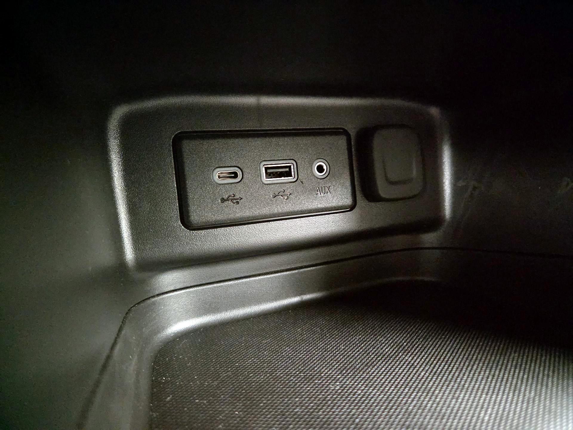 Thumbnail: 2024 Chevrolet Equinox - 18