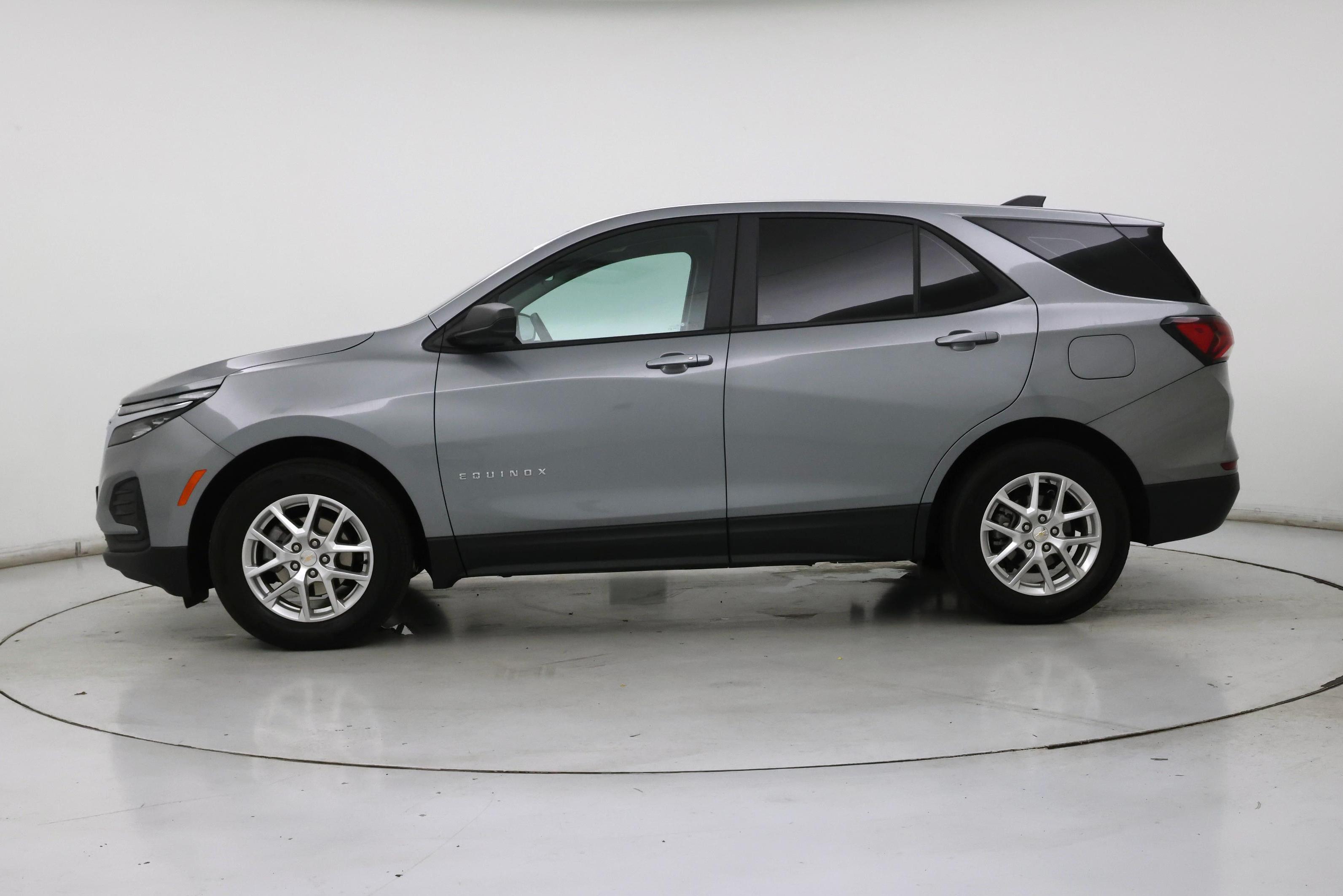 Thumbnail: 2024 Chevrolet Equinox - 3