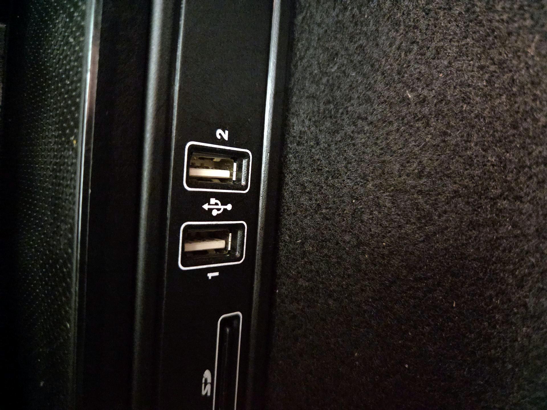 Thumbnail: 2018 Mercedes-Benz C-Class - 19