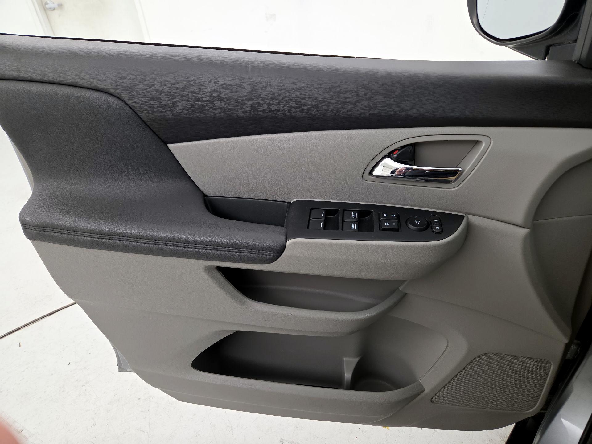 Thumbnail: 2016 Honda Odyssey - 12