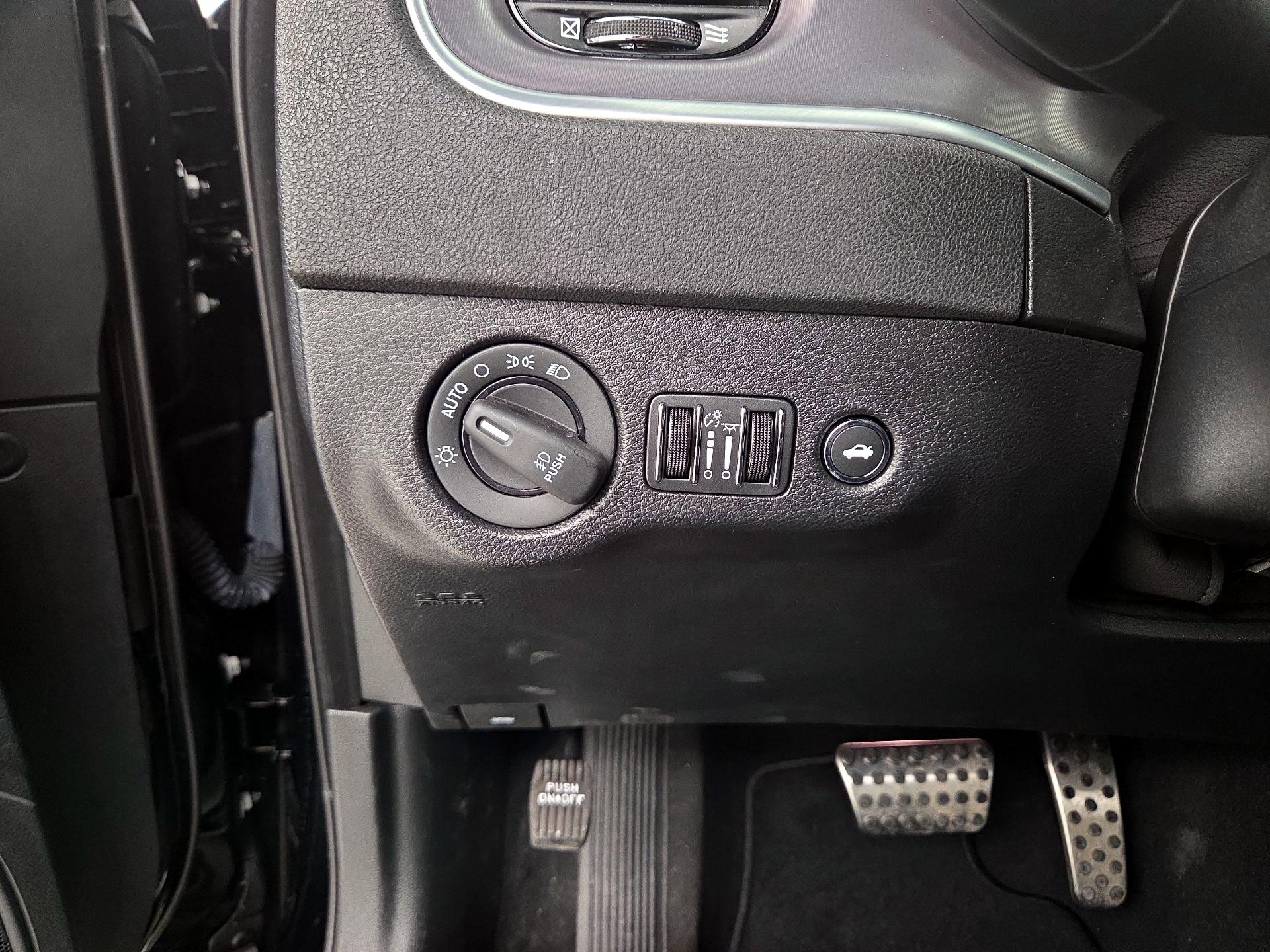 Thumbnail: 2021 Dodge Charger - 13