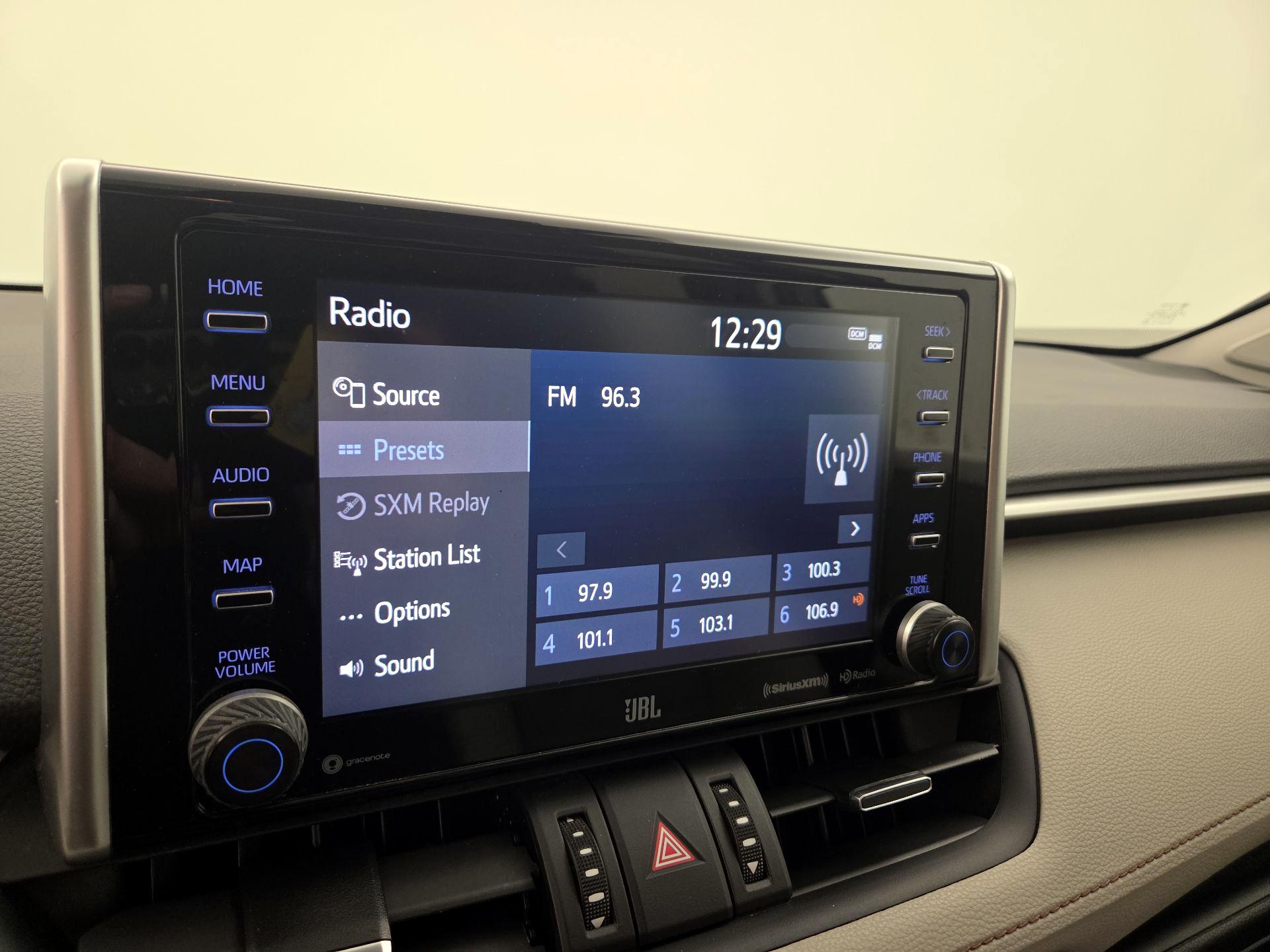 Thumbnail: 2021 Toyota RAV4 - 15