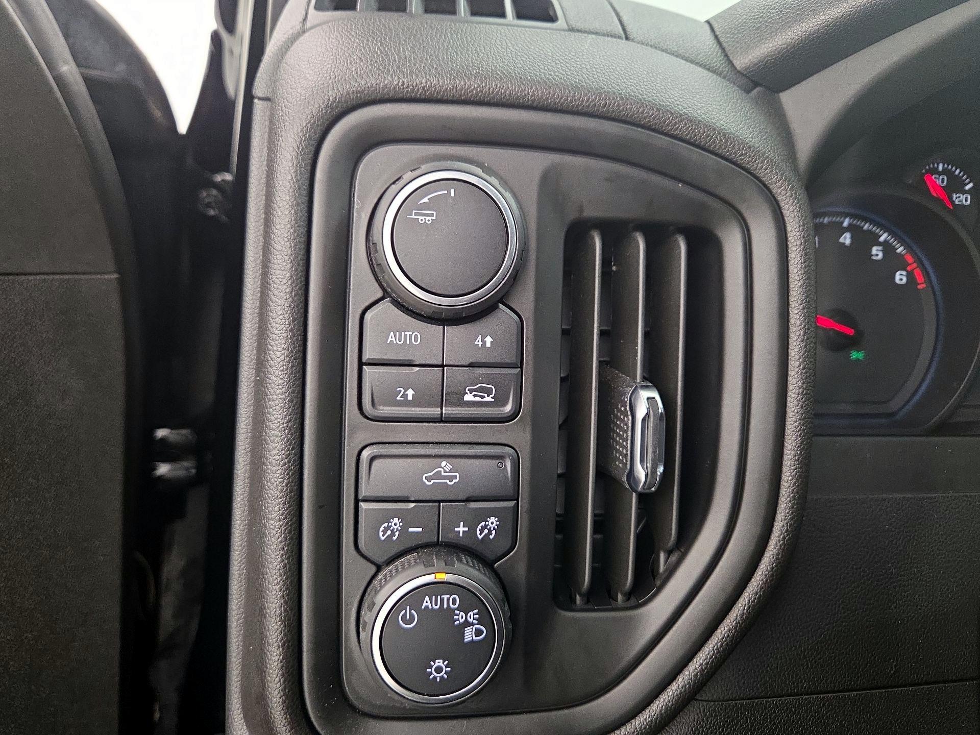 Thumbnail: 2023 Chevrolet Silverado 1500 - 13