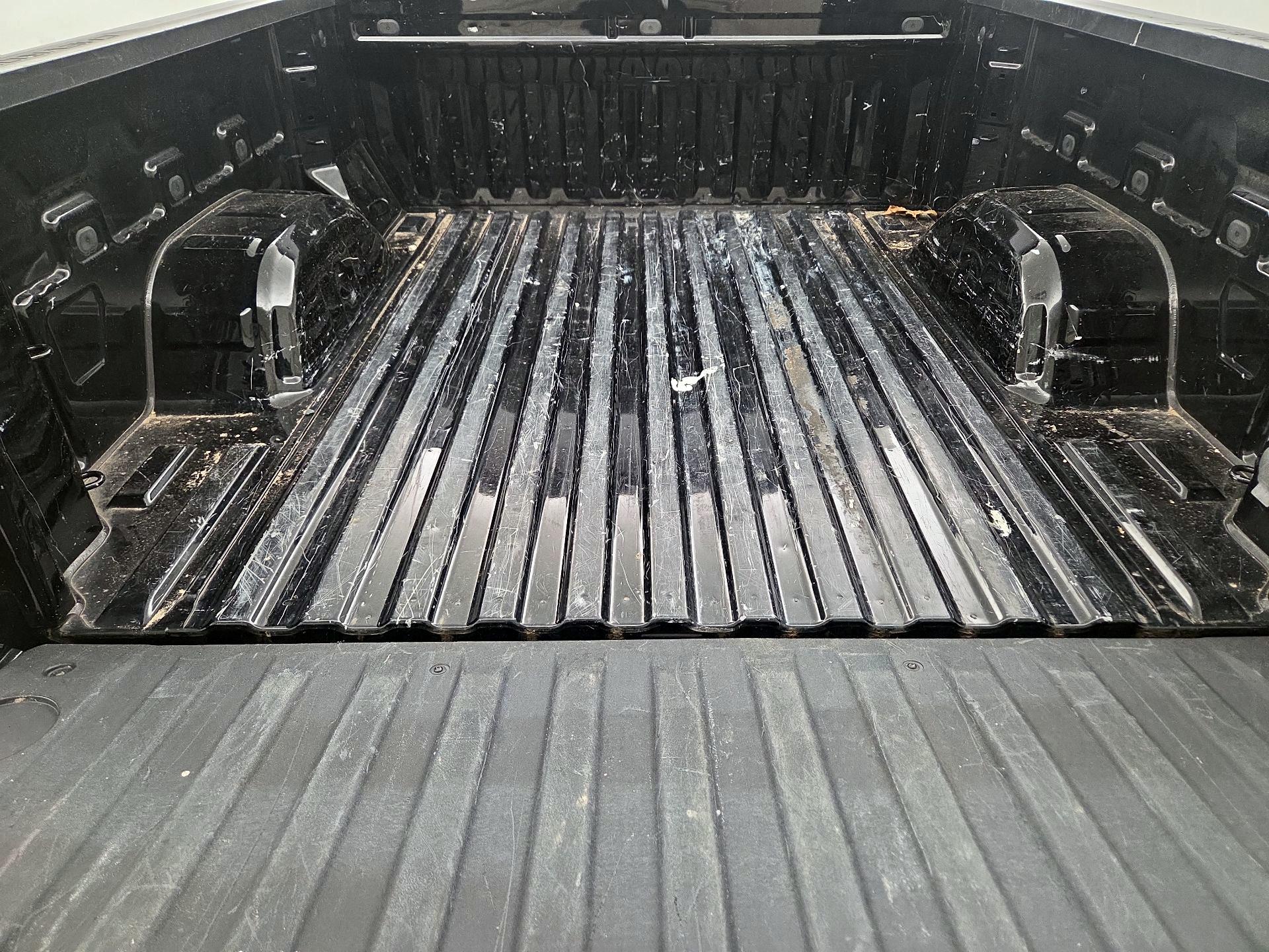 Thumbnail: 2023 Chevrolet Silverado 1500 - 20