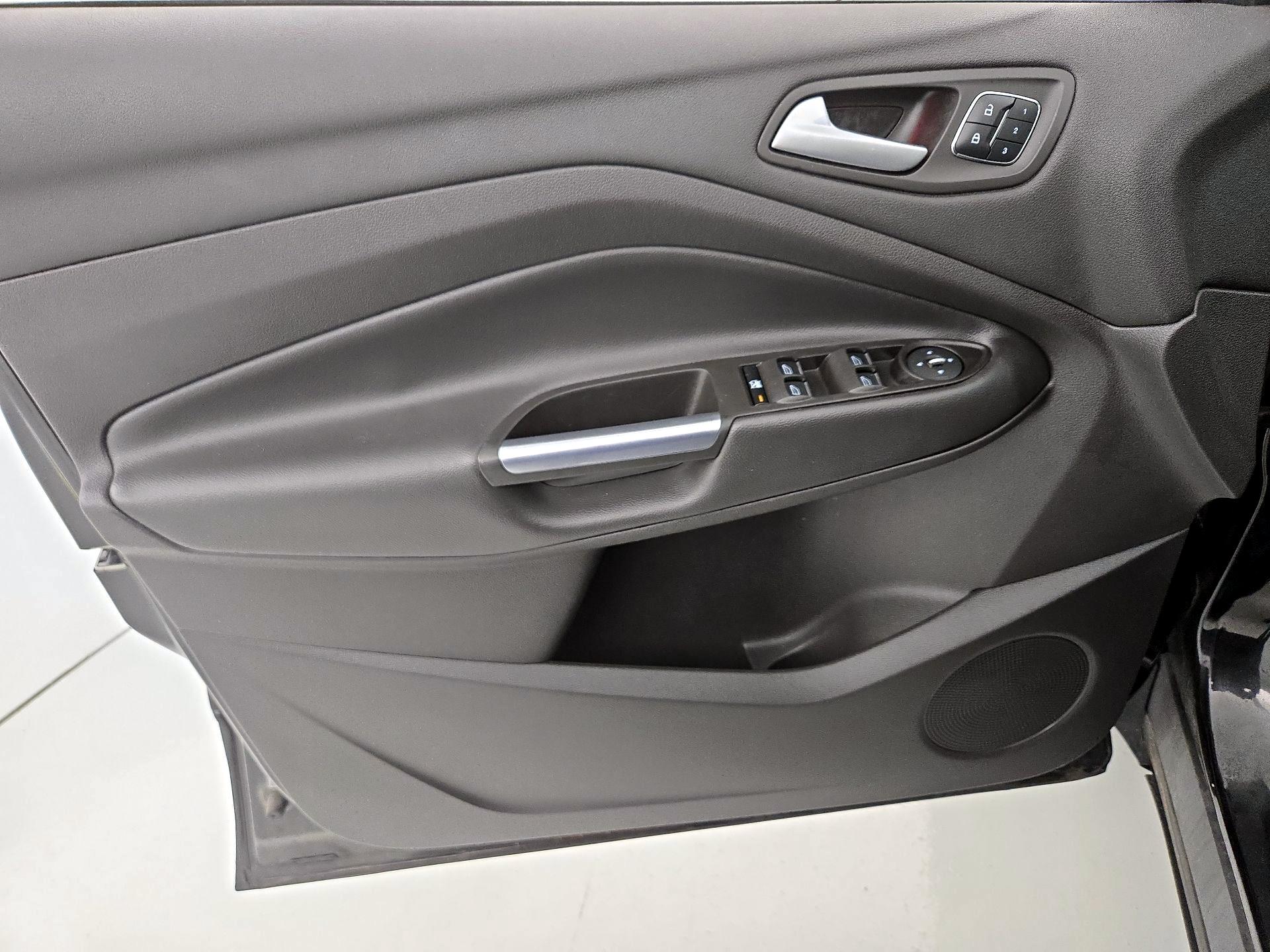 Thumbnail: 2015 Ford Escape - 12