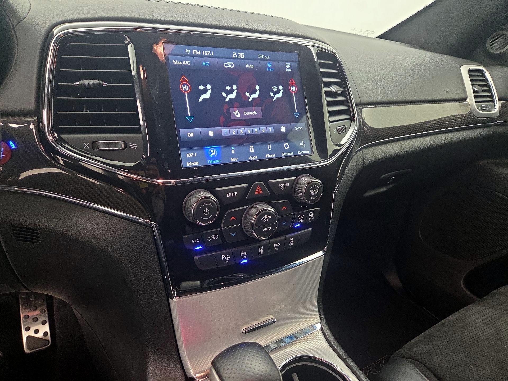 Thumbnail: 2021 Jeep Grand Cherokee - 17