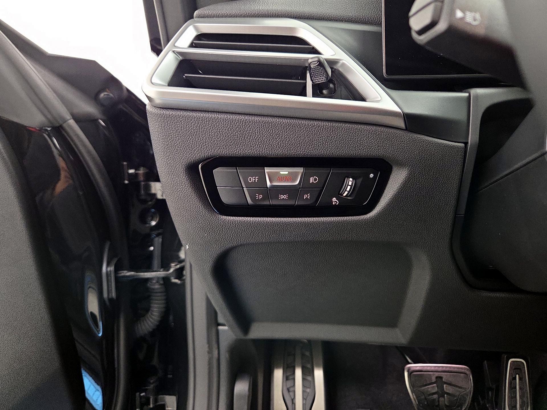 Thumbnail: 2025 BMW M2 - 13