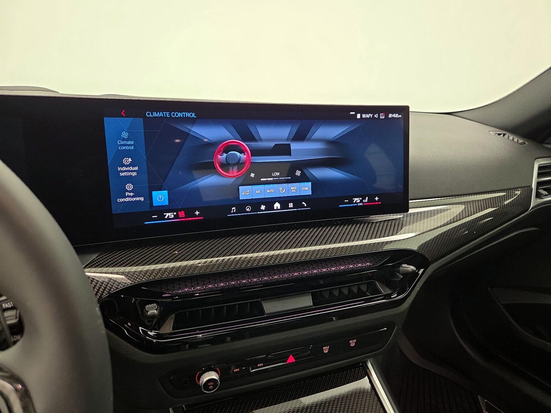 Thumbnail: 2025 BMW M2 - 17