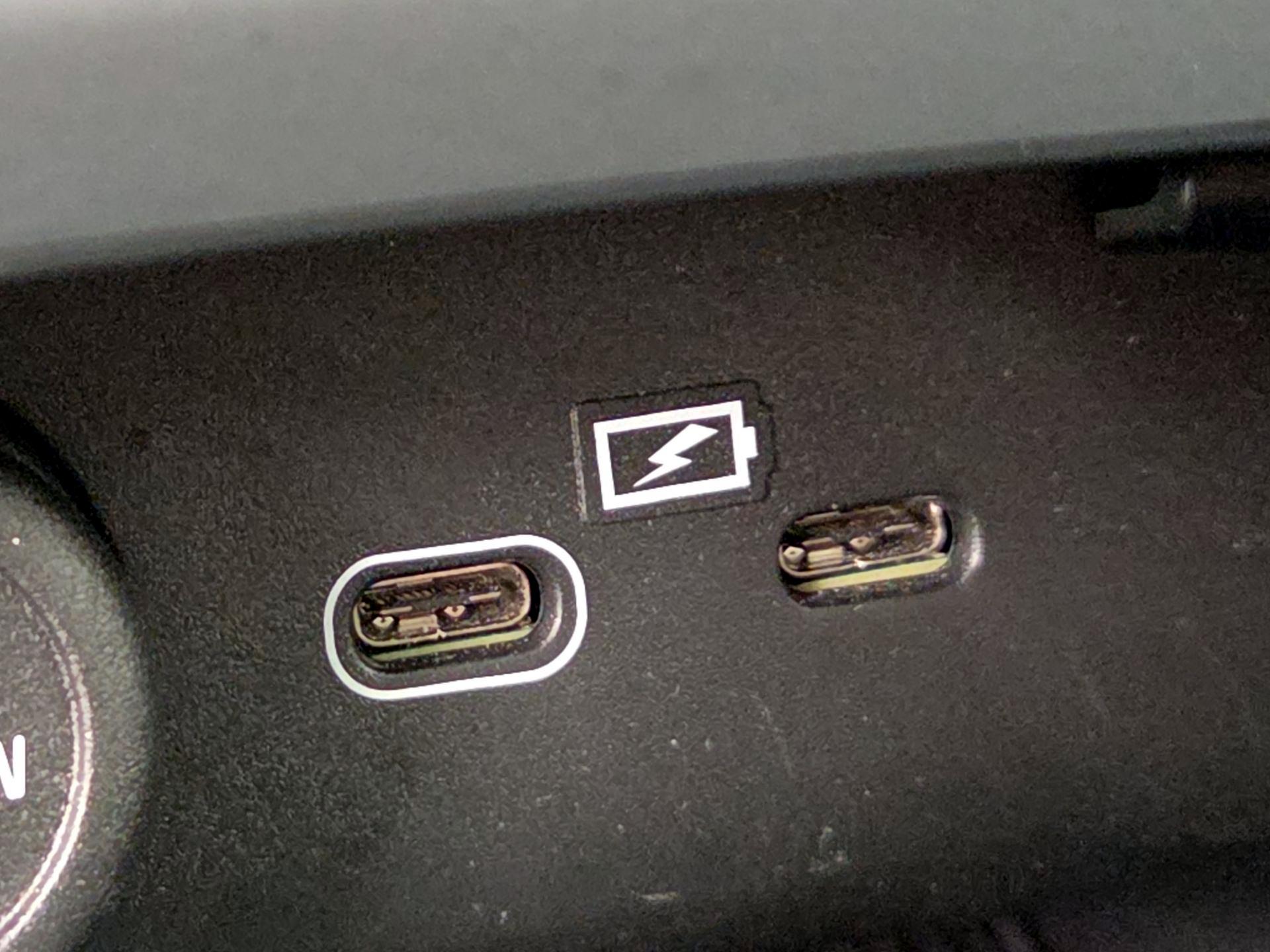 Thumbnail: 2021 Volvo XC40 - 19