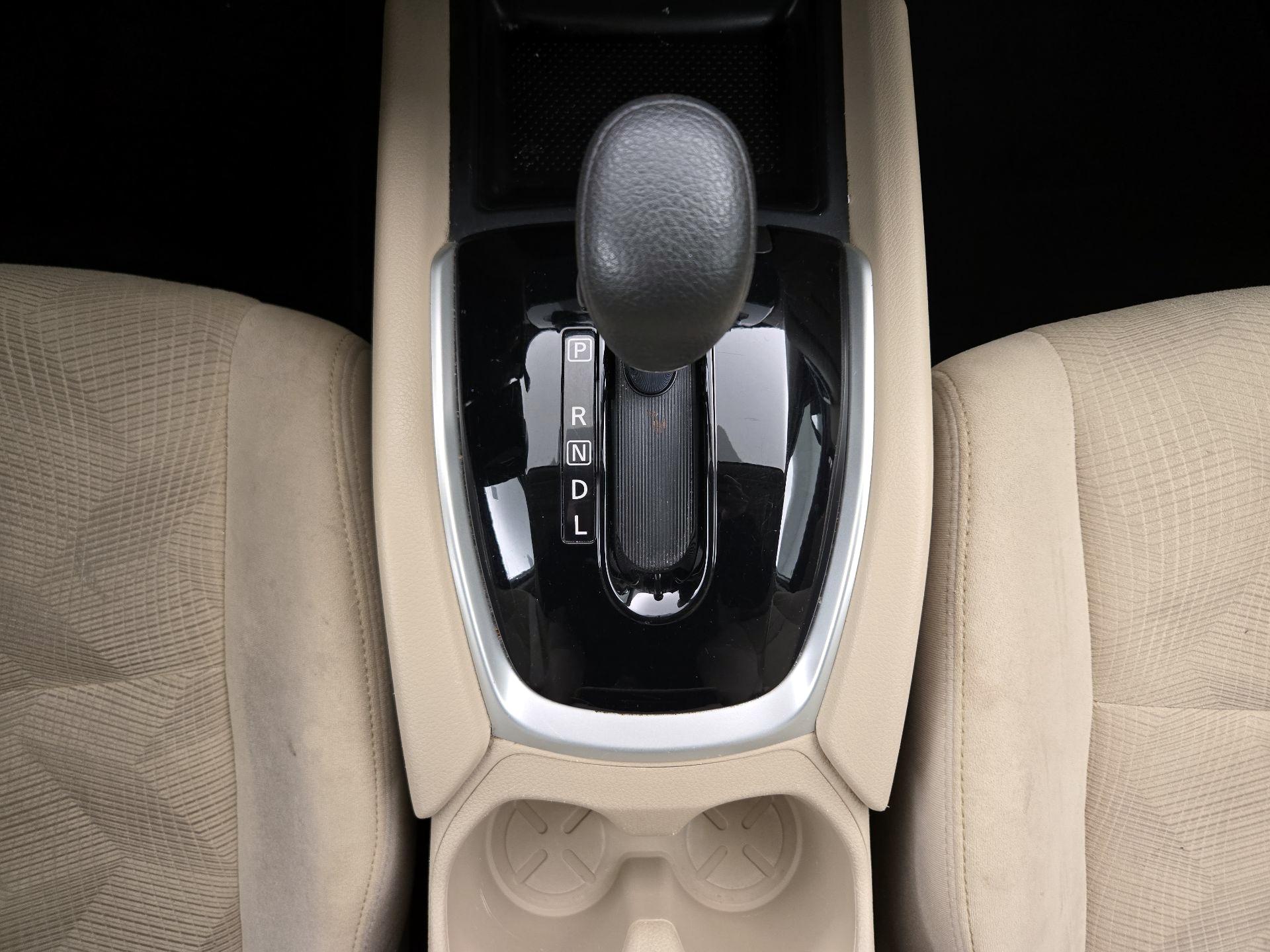 Thumbnail: 2016 Nissan Rogue - 17