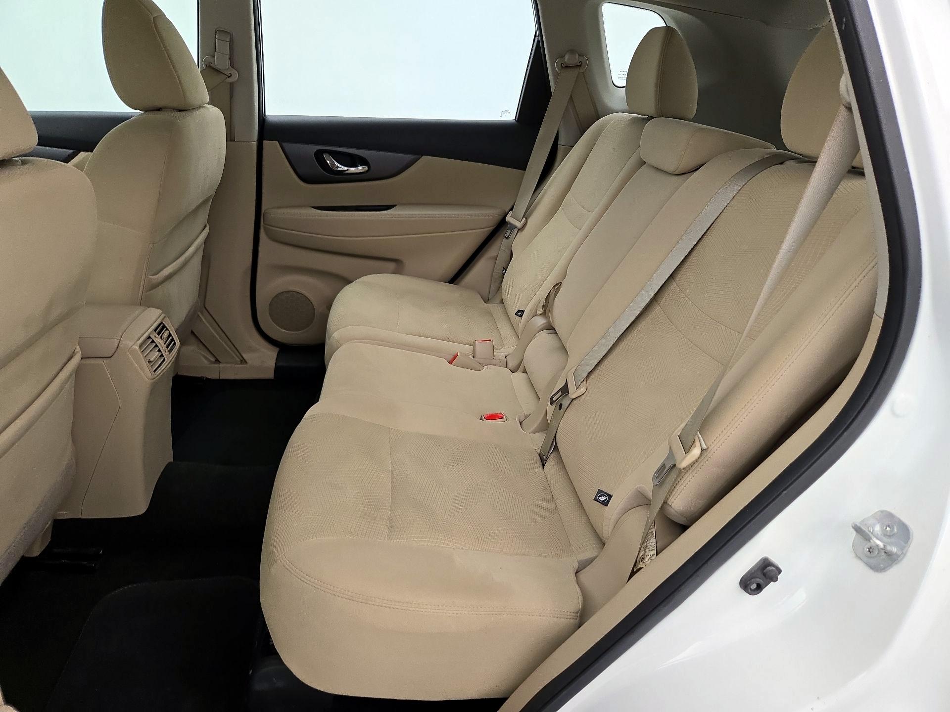 Thumbnail: 2016 Nissan Rogue - 19