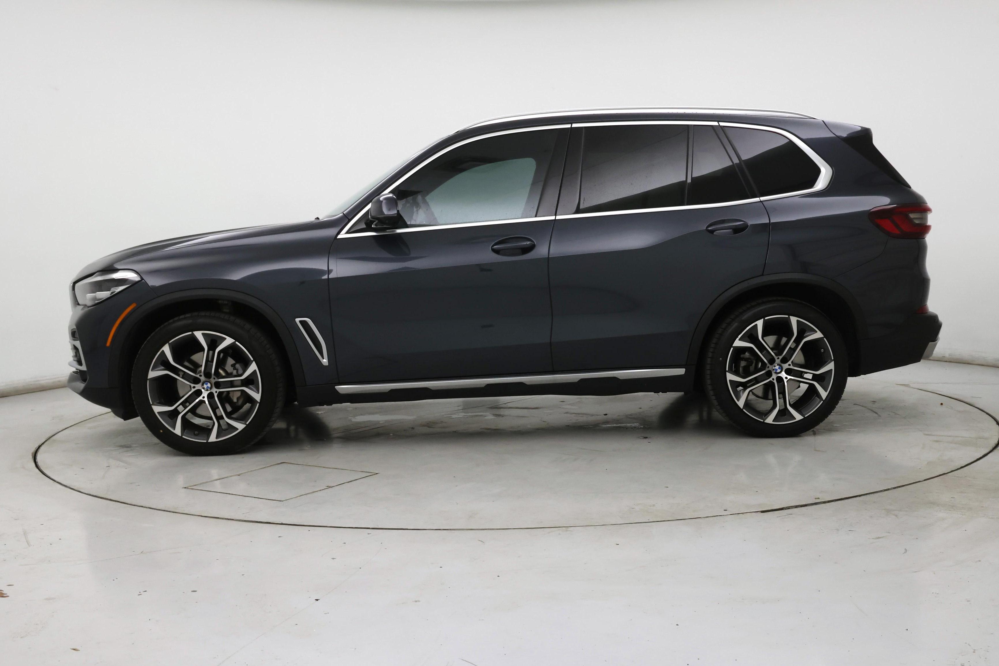 Thumbnail: 2022 BMW X5 - 3