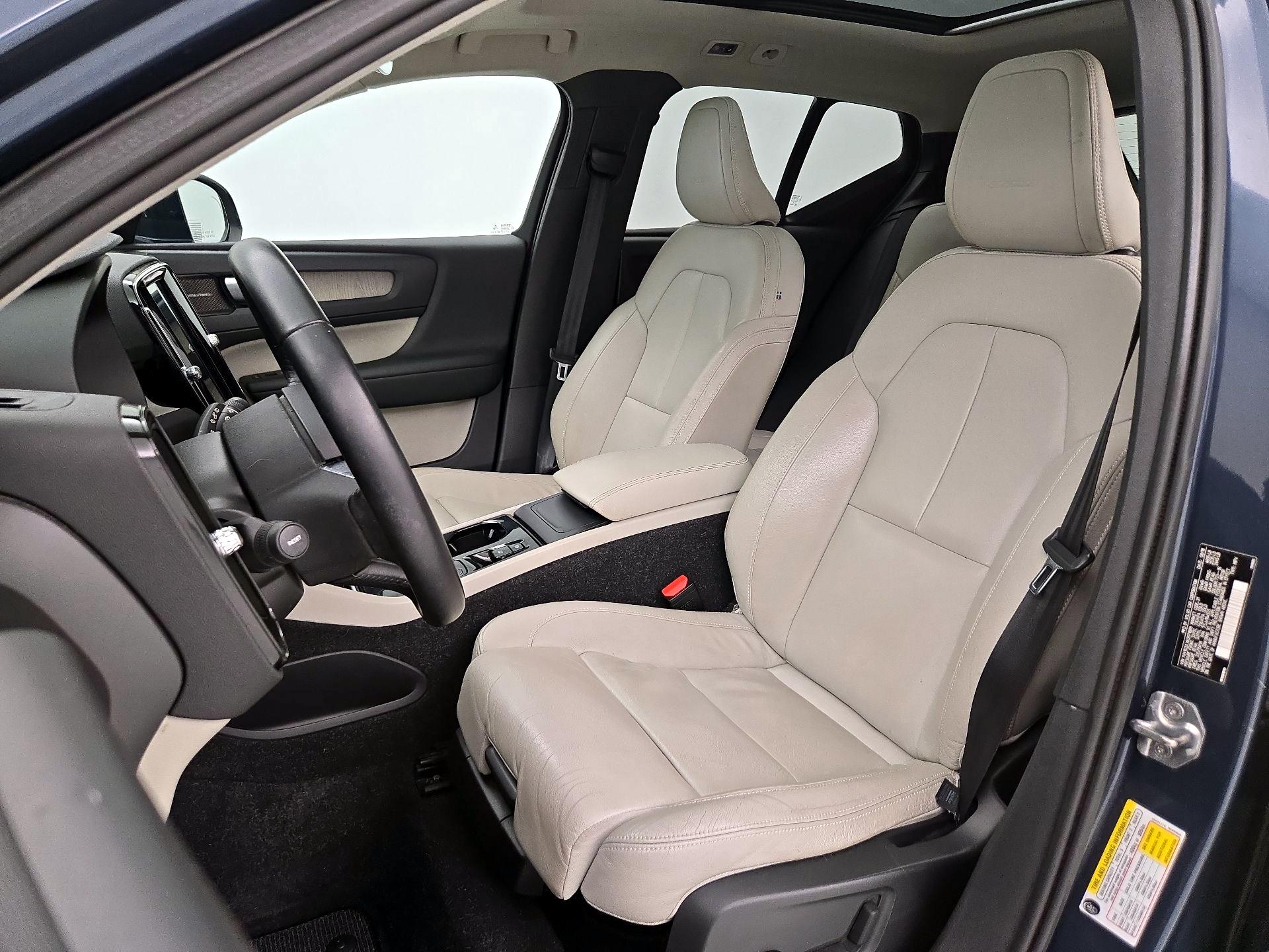 Thumbnail: 2019 Volvo XC40 - 11