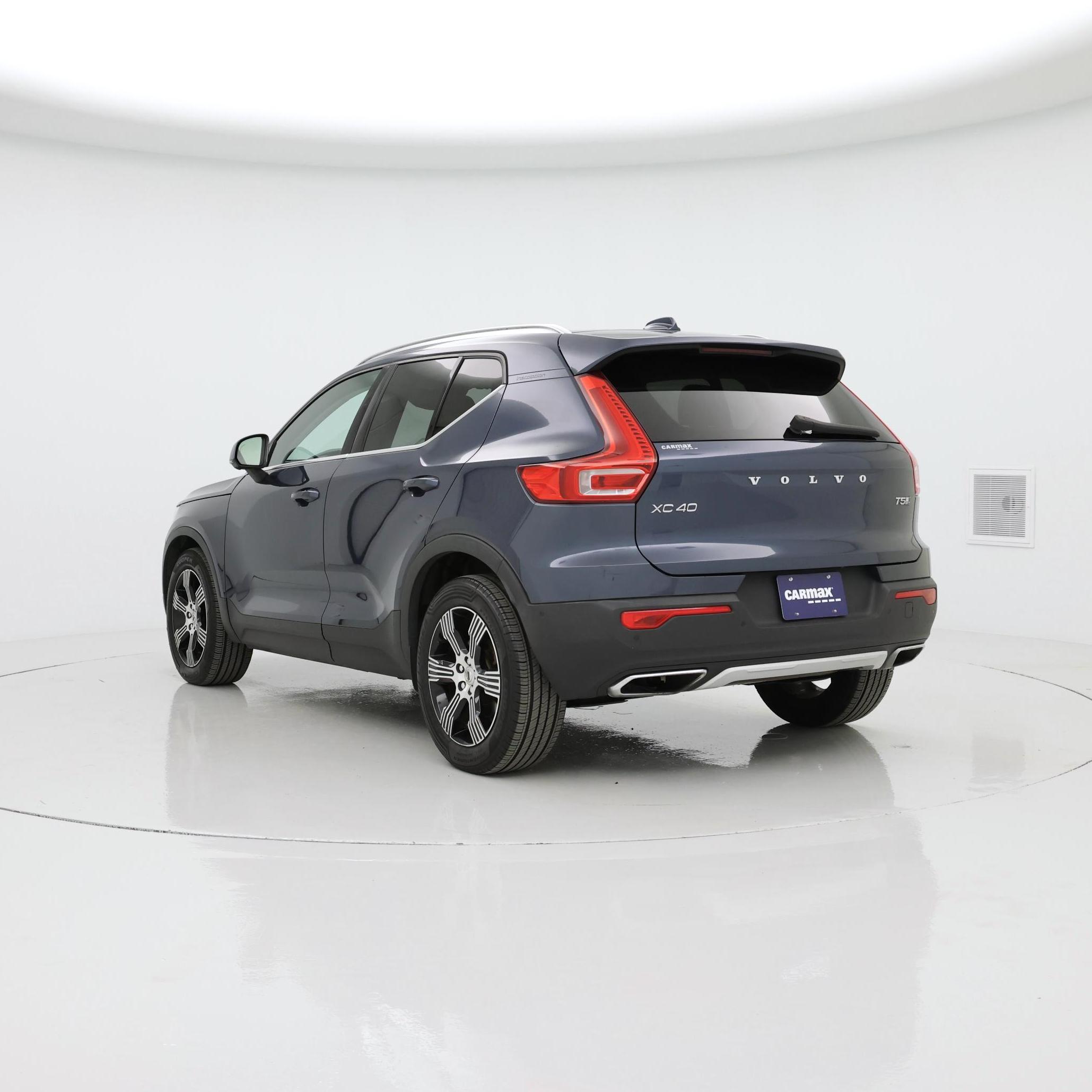 Thumbnail: 2019 Volvo XC40 - 2
