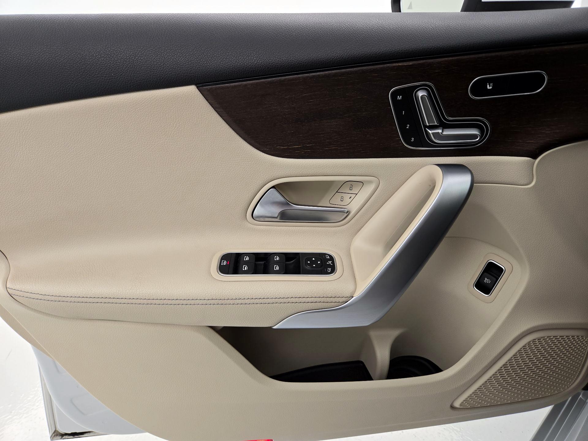 Thumbnail: 2019 Mercedes-Benz A-Class - 12