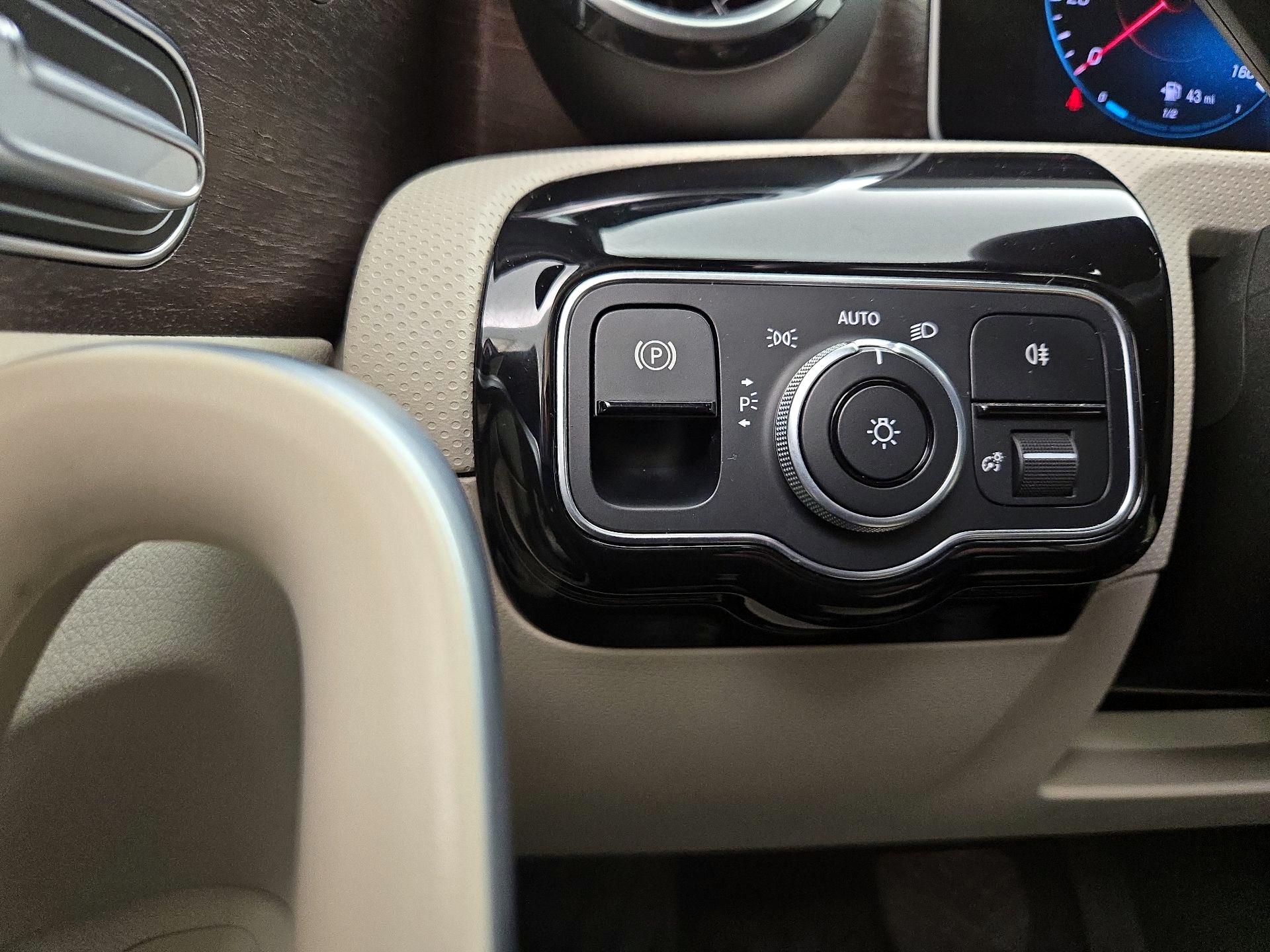 Thumbnail: 2019 Mercedes-Benz A-Class - 13