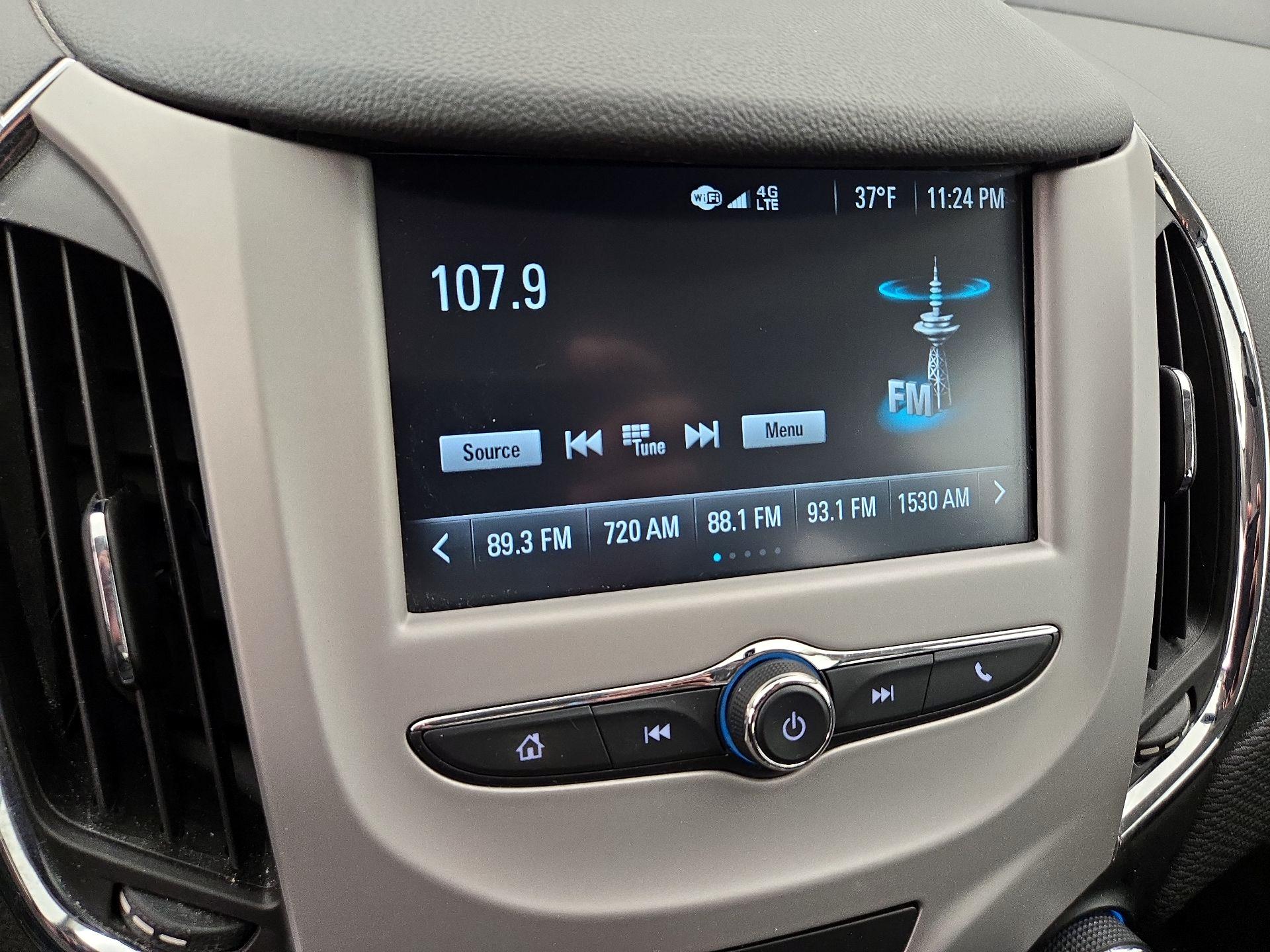 Thumbnail: 2017 Chevrolet Cruze - 15