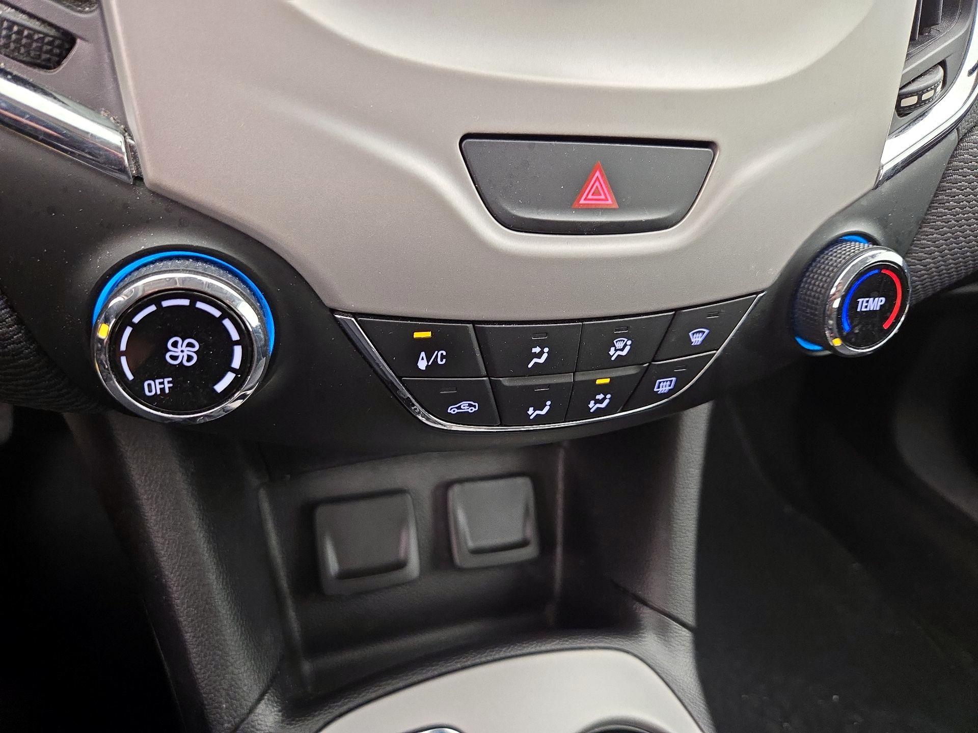 Thumbnail: 2017 Chevrolet Cruze - 16